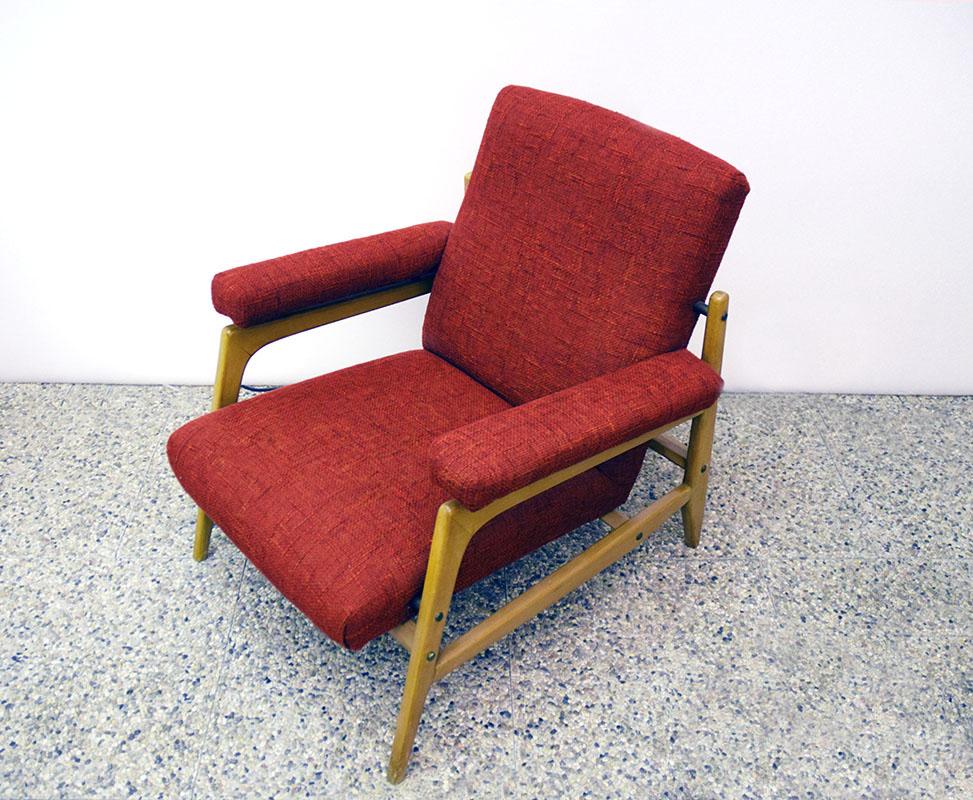 Skandinavisches Wohnzimmerset mit zwei Sesseln und einem Sofa, 1960er-Jahre  im Angebot 4