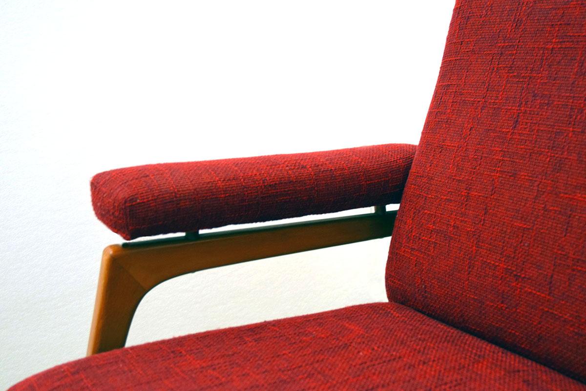 Ensemble de salon scandinave avec deux fauteuils et un canapé, années 1960  en vente 4