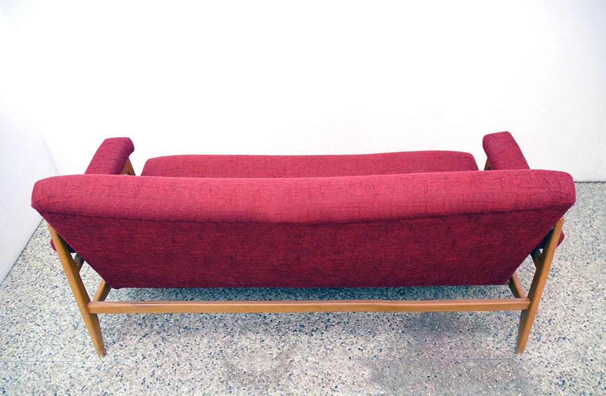 Ensemble de salon scandinave avec deux fauteuils et un canapé, années 1960  Excellent état - En vente à Parma, IT