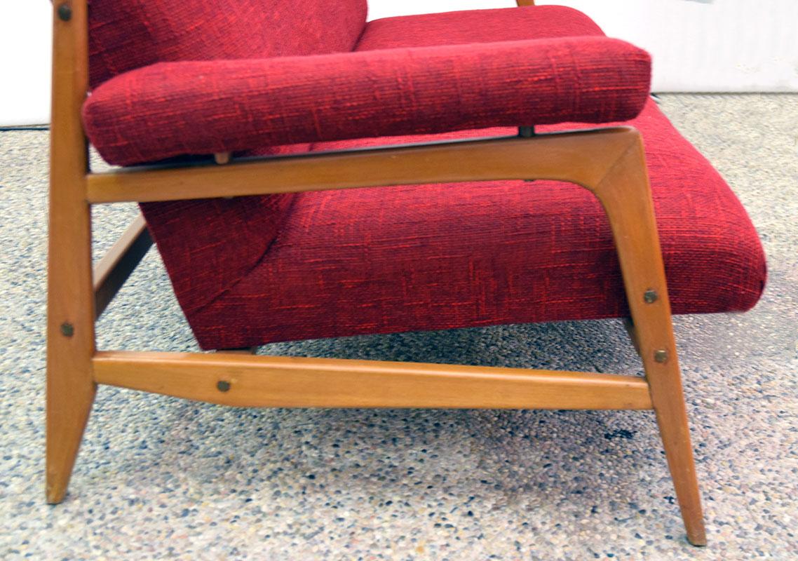 Milieu du XXe siècle Ensemble de salon scandinave avec deux fauteuils et un canapé, années 1960  en vente