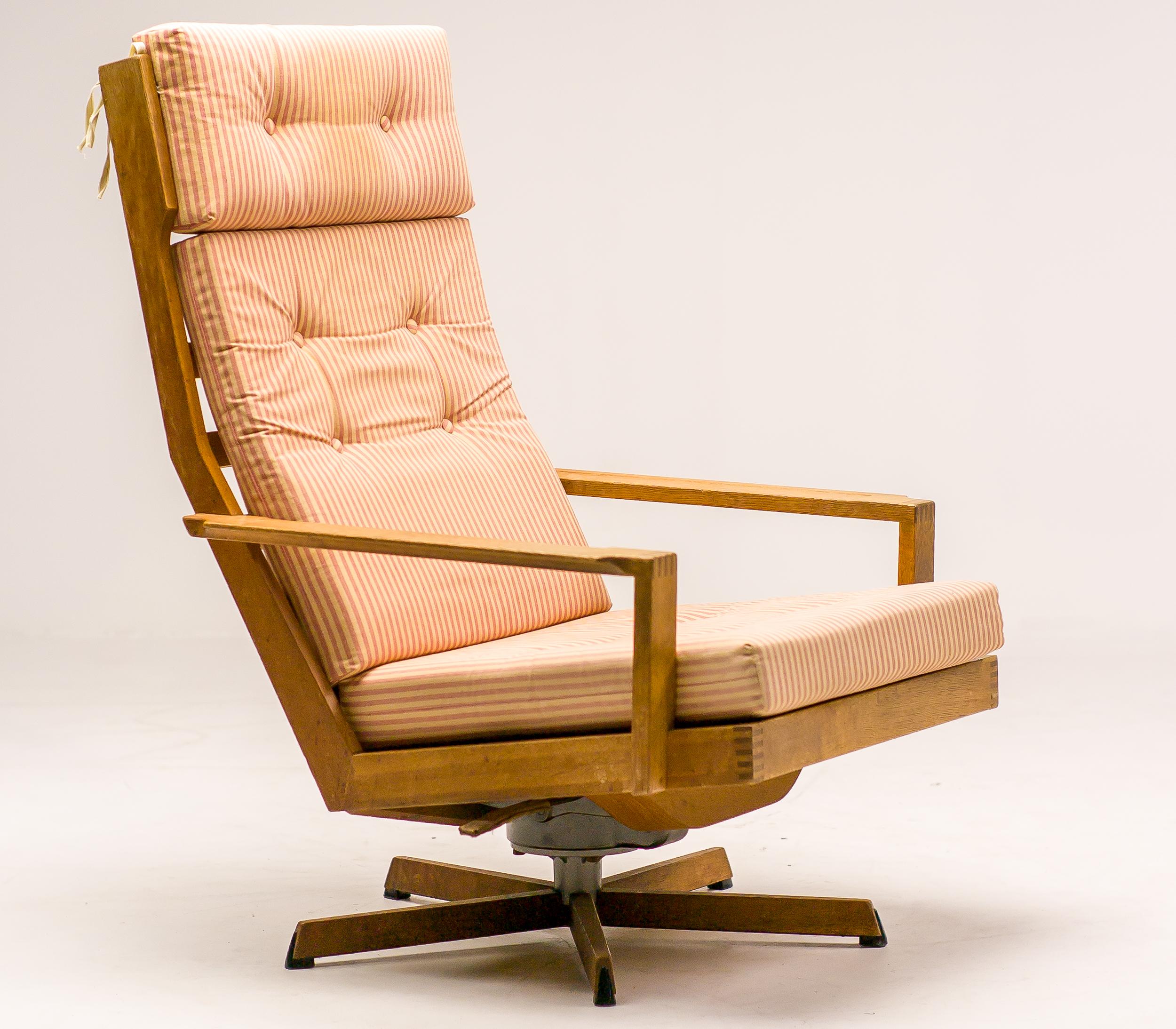Scandinavian Lounge Chair by Madsen and Schubell 2