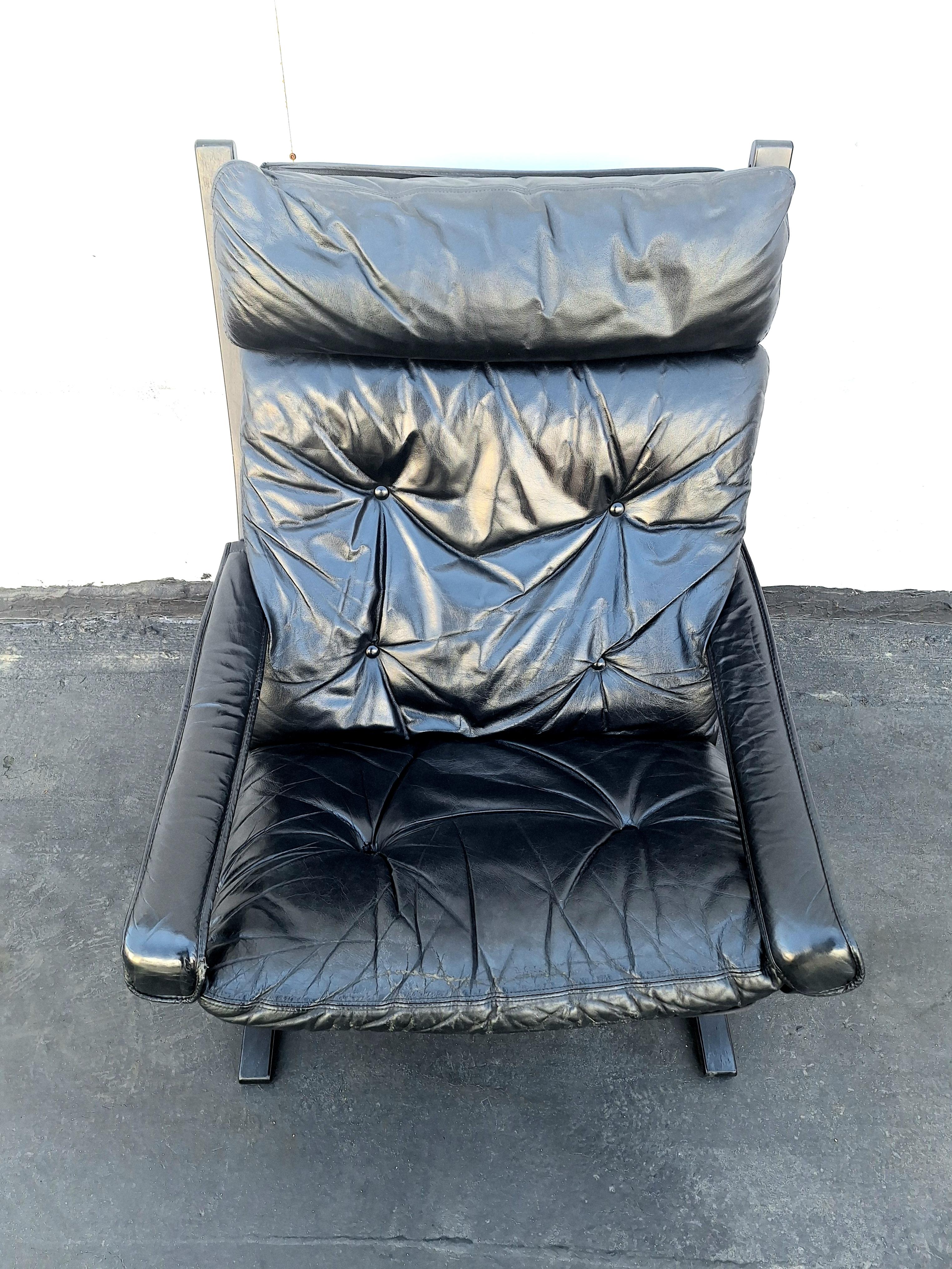Leather Scandinavian Lounge Chair Designed by Ingmar RELLING for WESTNOFA Vestlandske For Sale