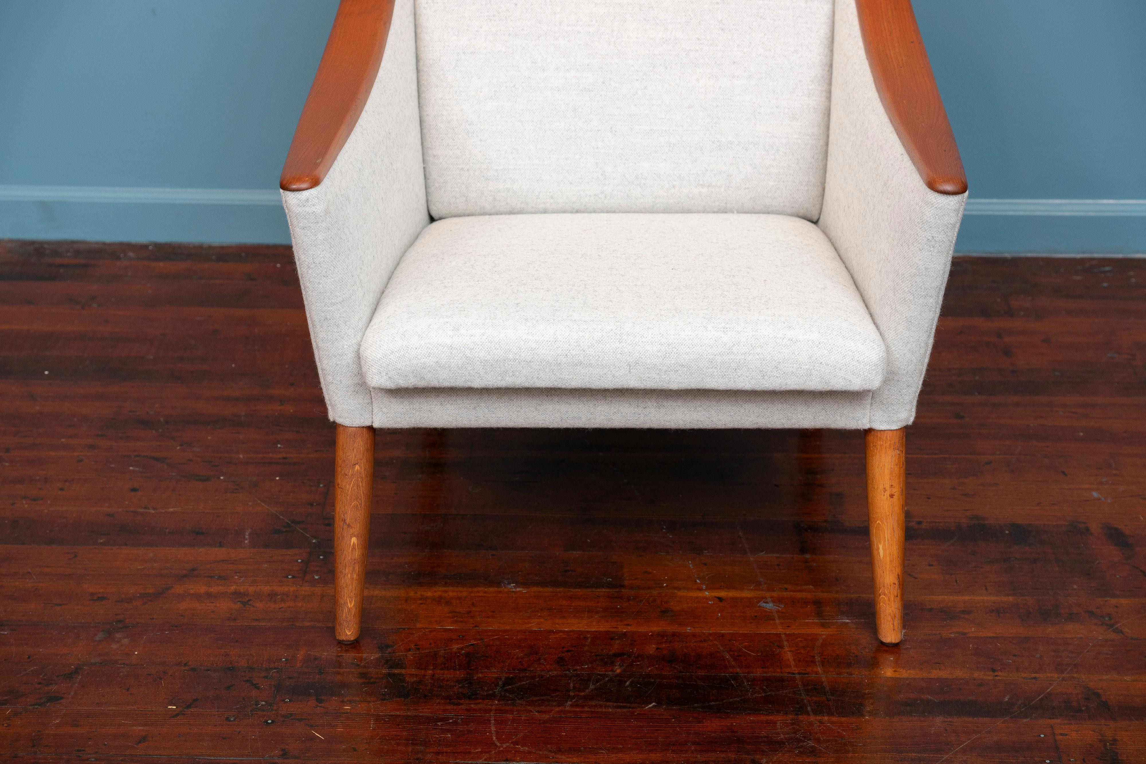 Mid-20th Century Scandinavian Lounge Chair For Sale