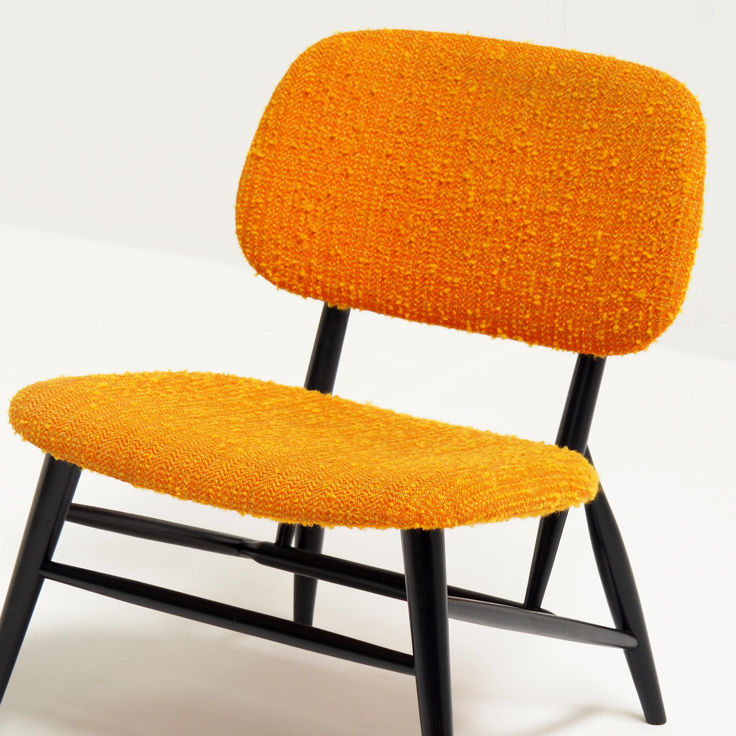 Sedia da salotto scandinava della metà degli anni '50 con una struttura straordinaria in vendita 1