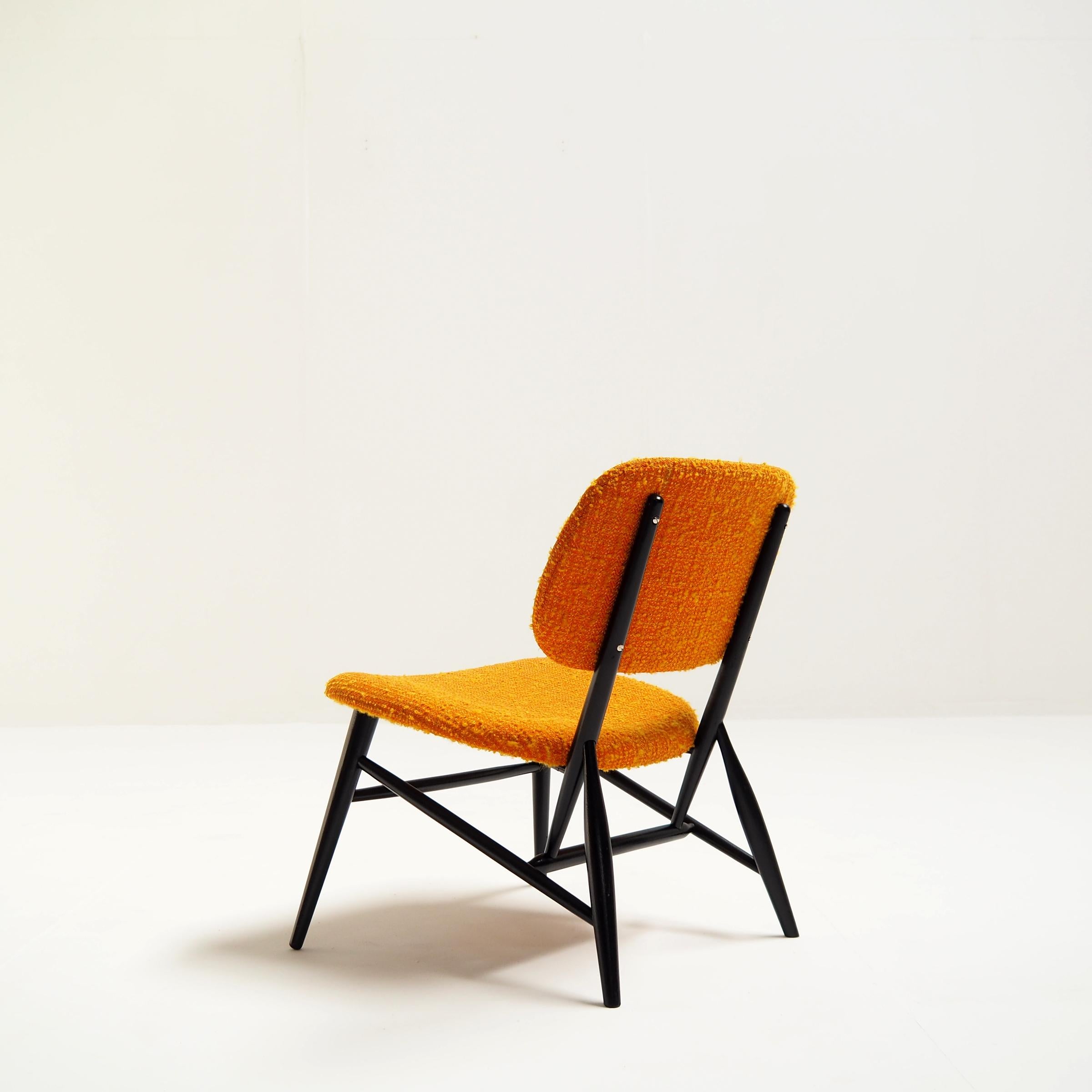 Sedia da salotto scandinava della metà degli anni '50 con una struttura straordinaria in vendita 2