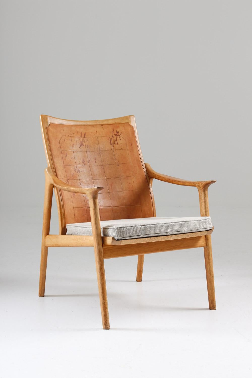 Norwegian Scandinavian Lounge Chair Model 4093 by Hans Brattrud, Norway