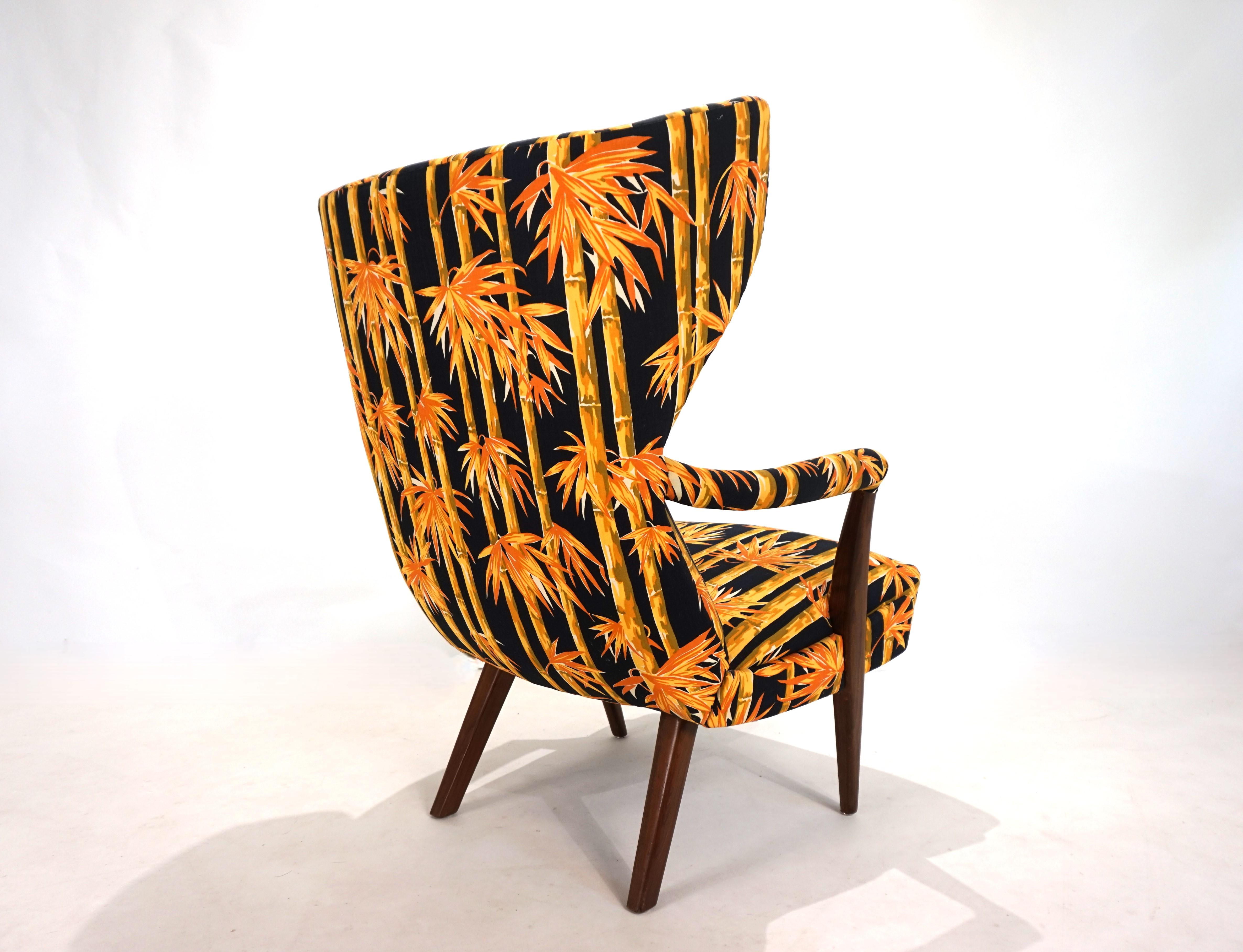 Mid-Century Modern Scandinavian lounge chair Wingchair, 1960 For Sale