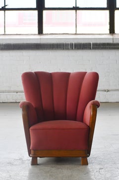 Sedia da salotto scandinava con braccioli e base in Oak Oak, lana rossa, anni '40