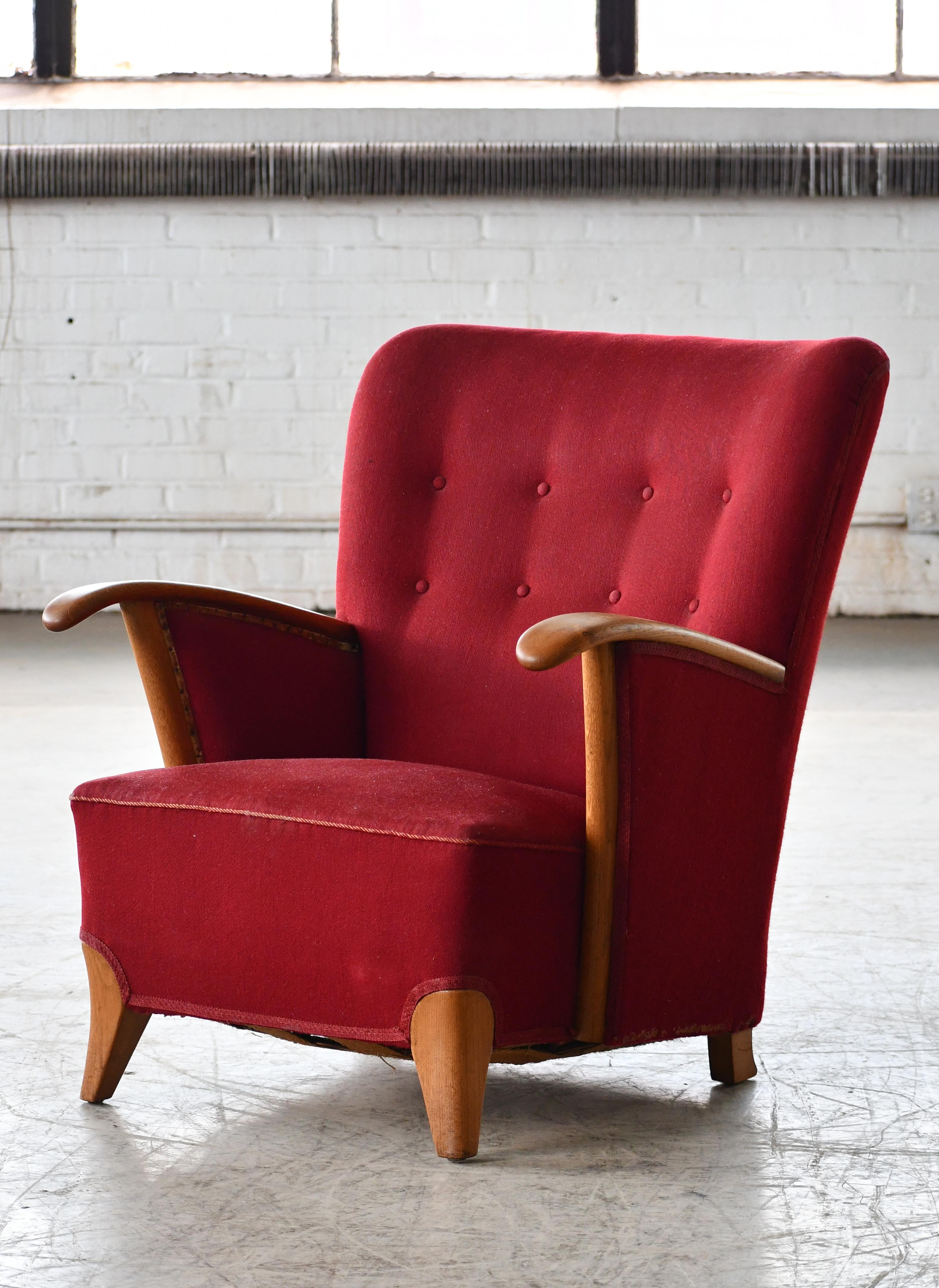 Scandinavian Lounge Chair with Oak Armrest Conical Legs Red Wool, 1940's  In Good Condition For Sale In Bridgeport, CT