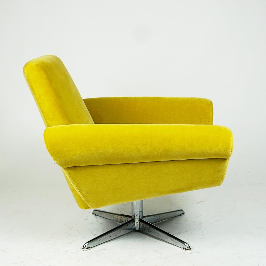 Scandinavian Lounge chair with swivel chrome base and yellow Velvet 1