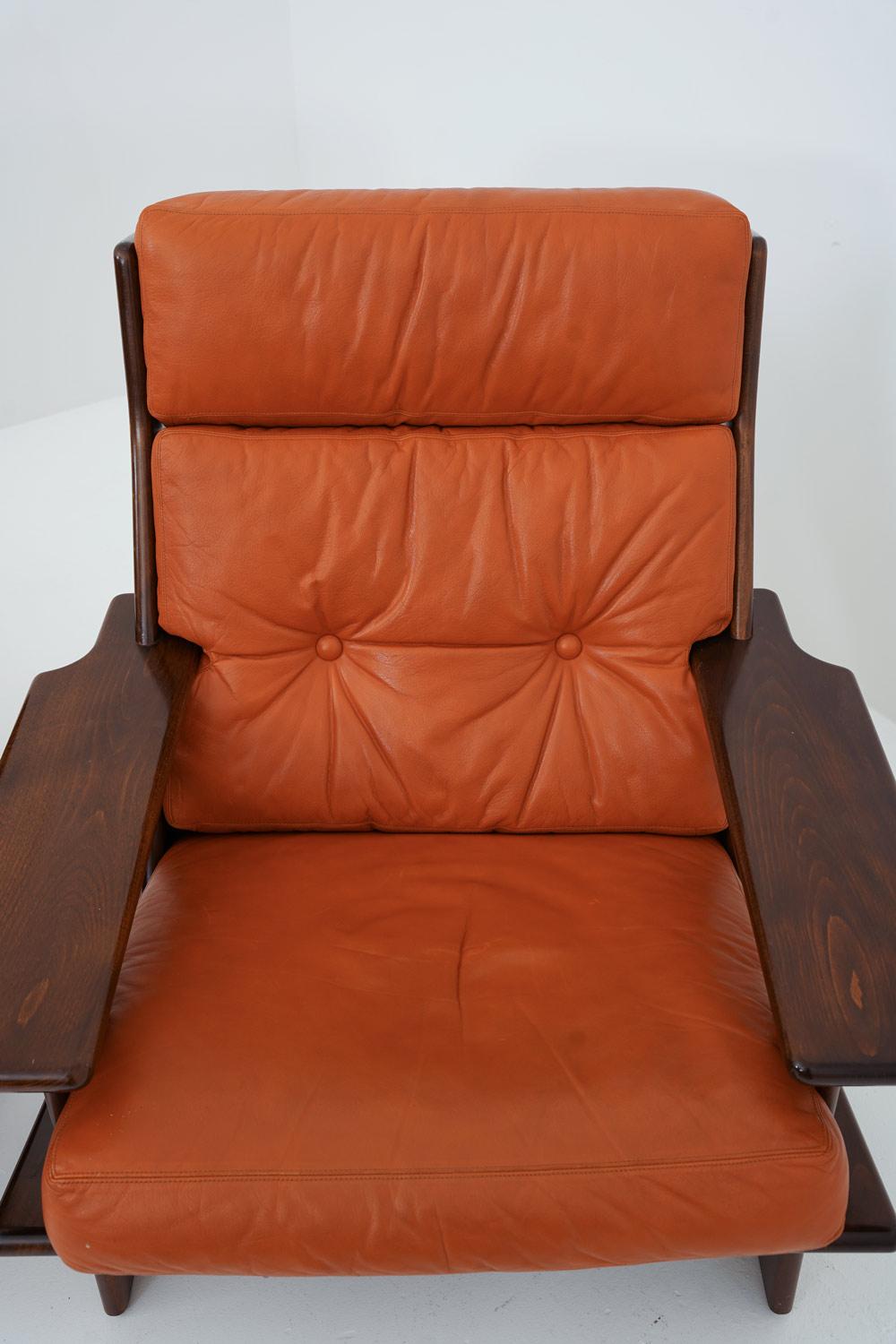 Scandinavian Lounge Chairs model 'Pele' by Esko Pajamies For Sale 4