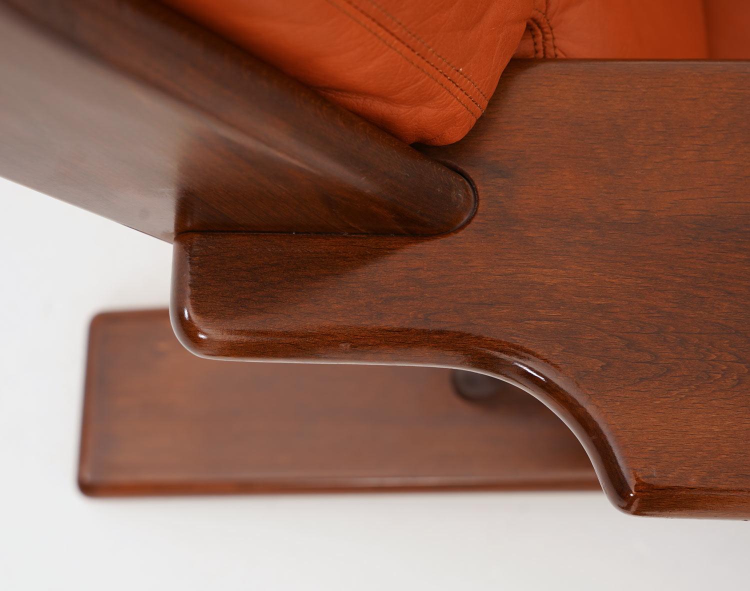 Leather Scandinavian Lounge Chairs model 'Pele' by Esko Pajamies For Sale