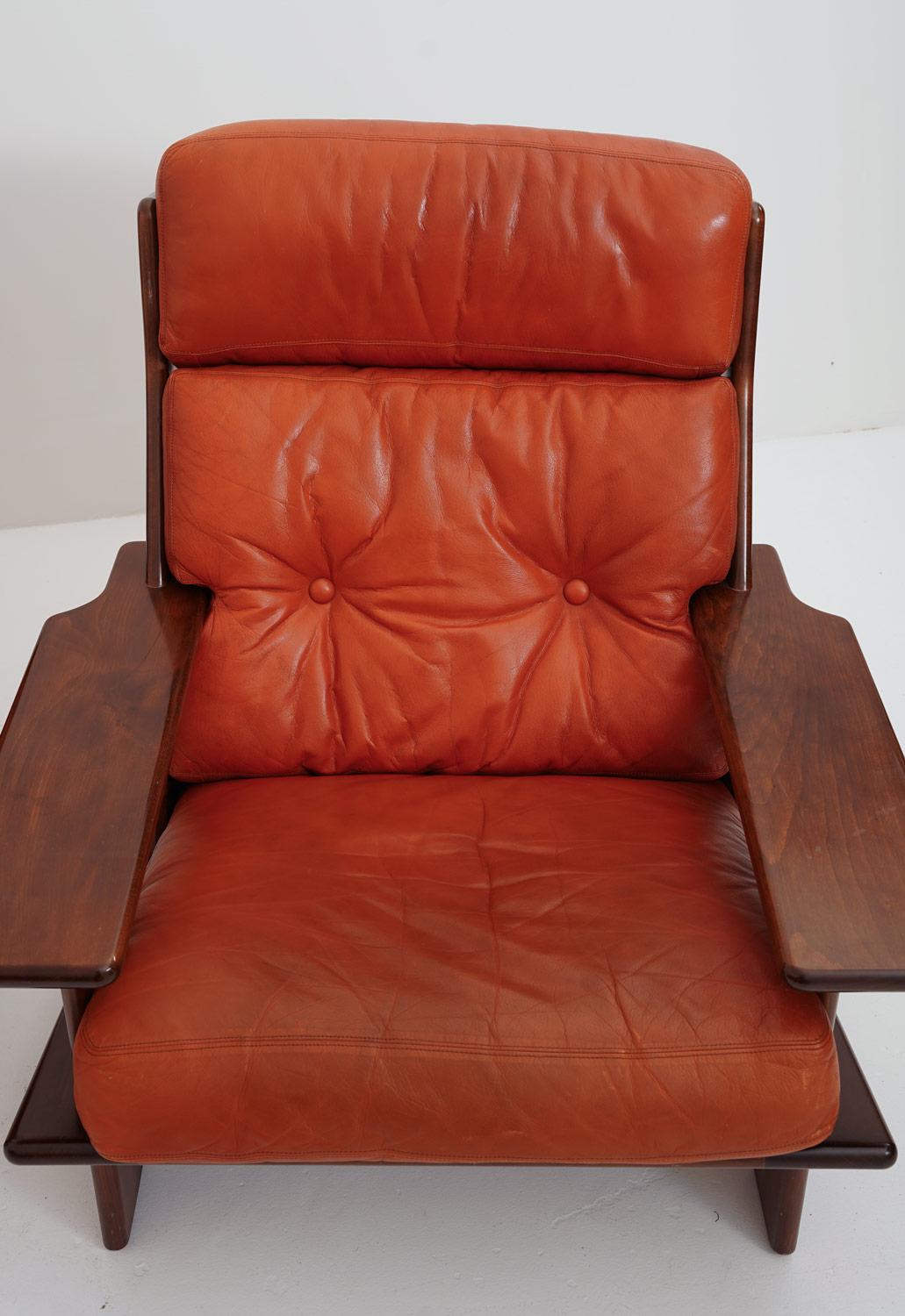 Scandinavian Lounge Chairs model 'Pele' by Esko Pajamies For Sale 2