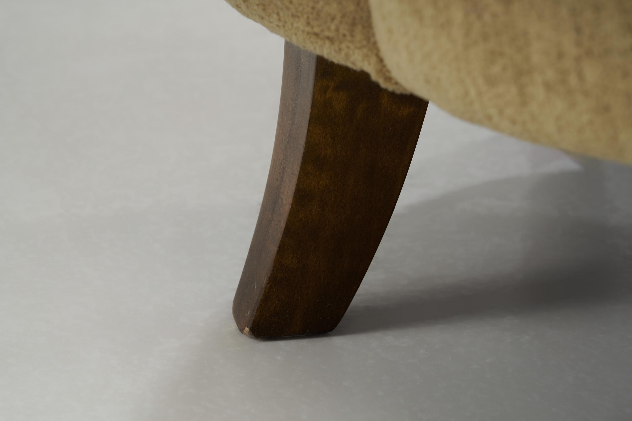 Chaises longues scandinaves à pieds fuselés, Scandinavie, vers 1950 en vente 10