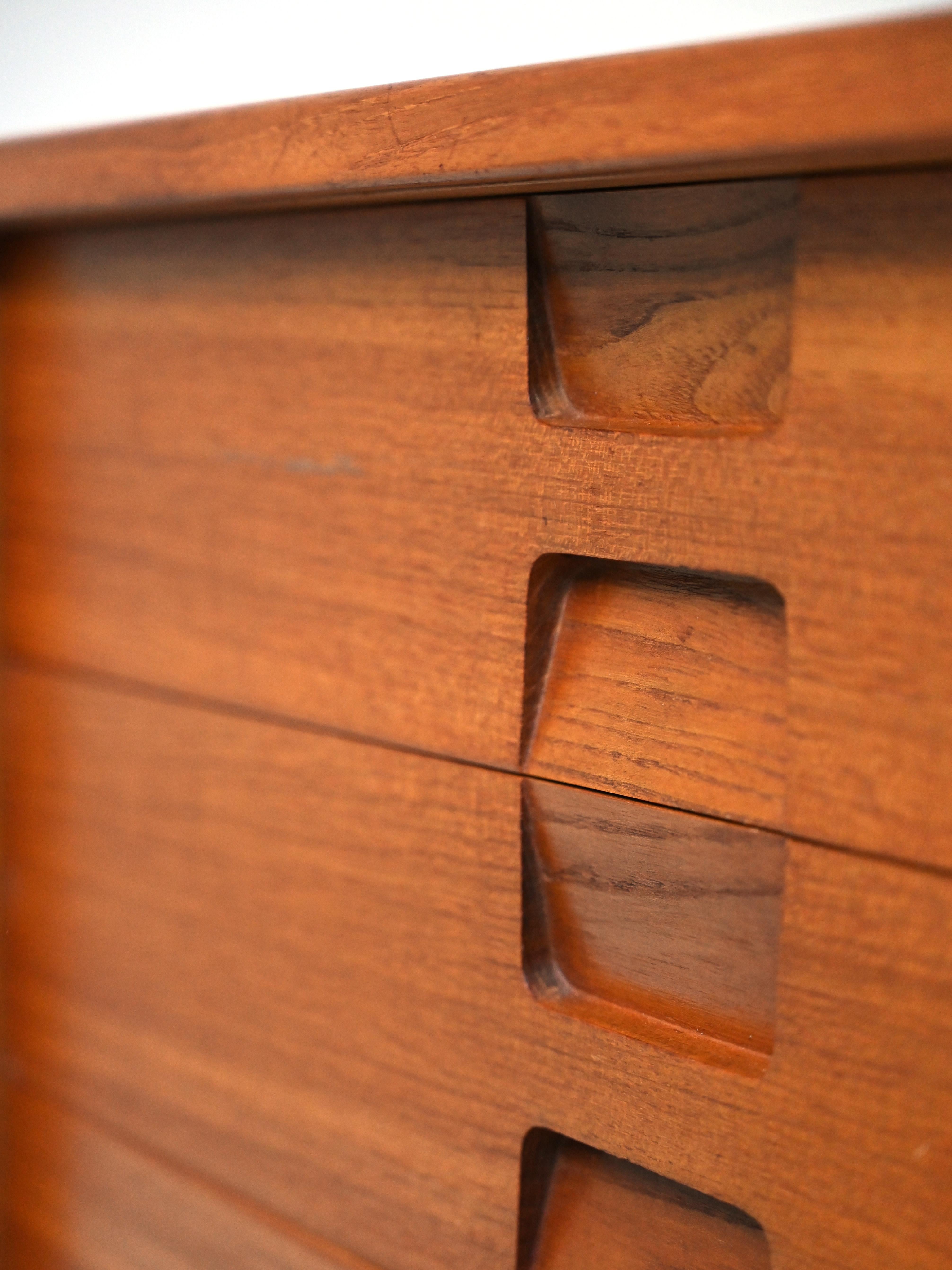 Scandinavian-Made Sideboard with Bar Compartment 5
