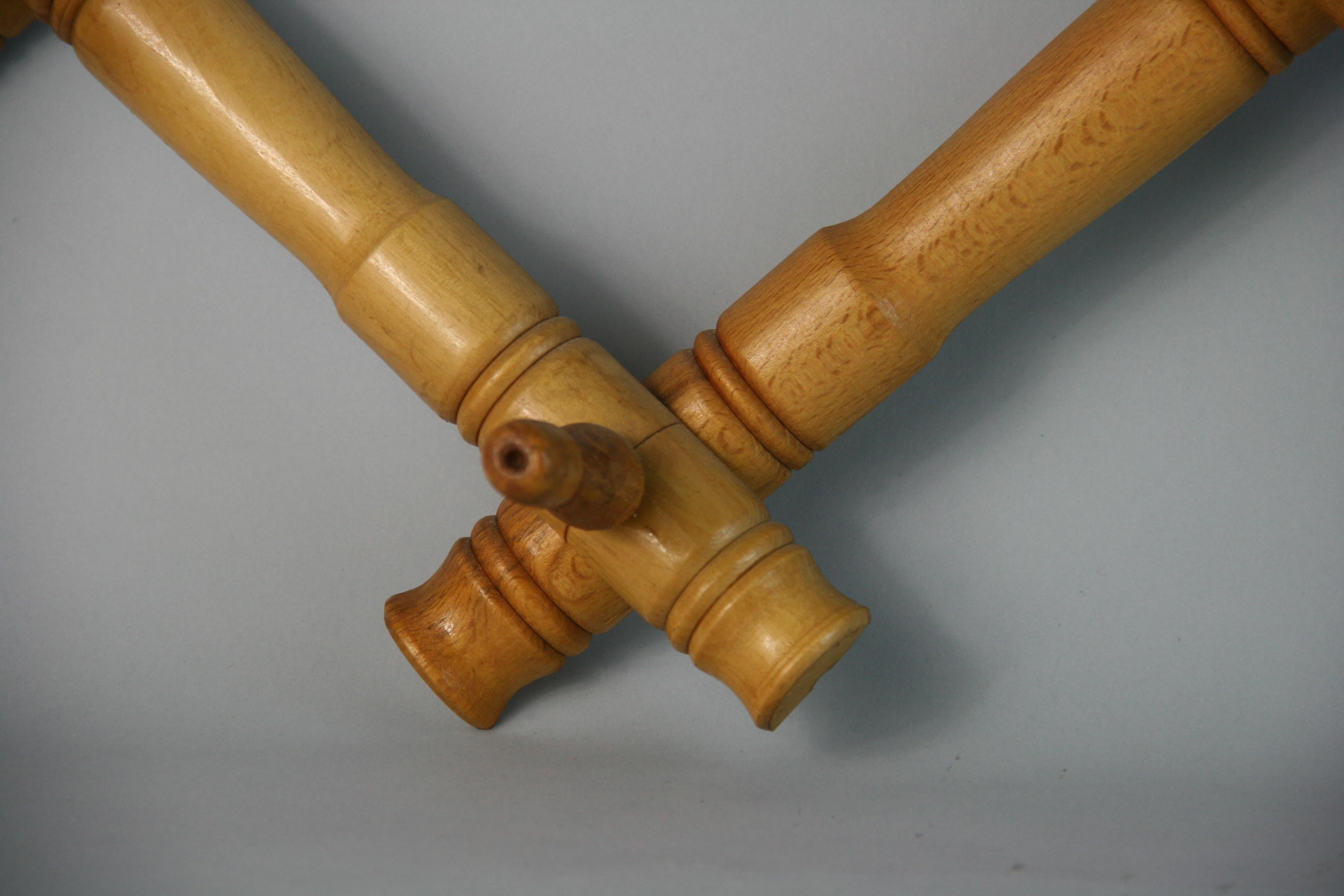 Scandinavian Maple Expandable Hat and Coat Rack In Good Condition In Douglas Manor, NY