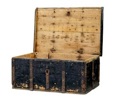 Scandinavian mid 19th century painted pine chest