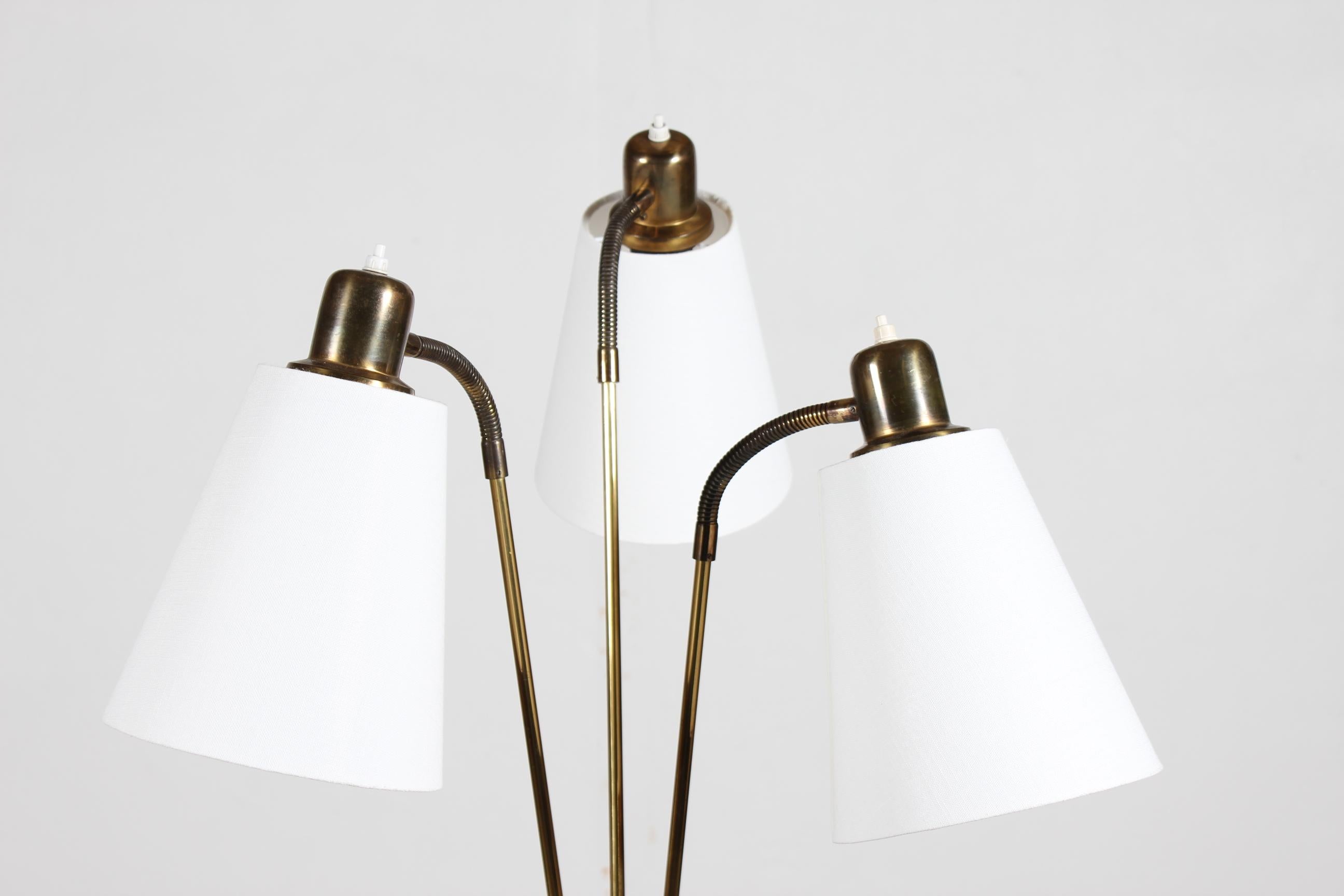 Scandinavian Mid Century 1960s Floor Lamp of Brass and Teak with 3 New Shades  In Good Condition For Sale In Aarhus C, DK