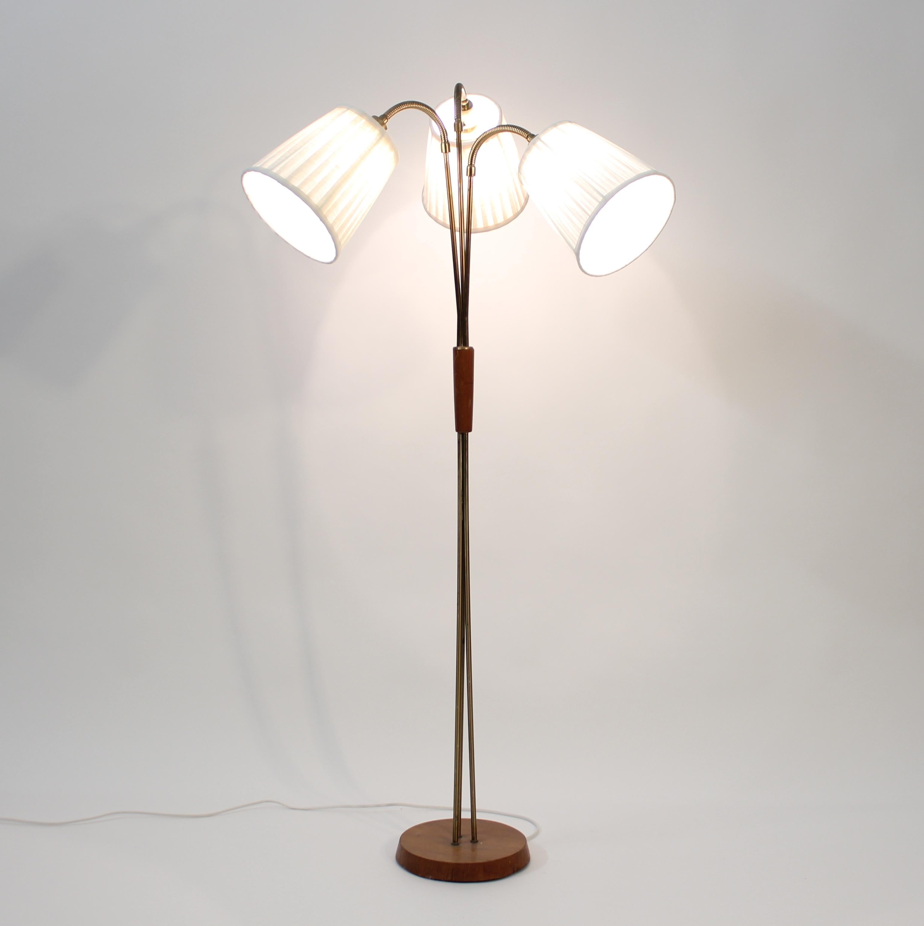 20th Century Scandinavian mid-century 3-light floor lamp, teak and brass, 1950s For Sale