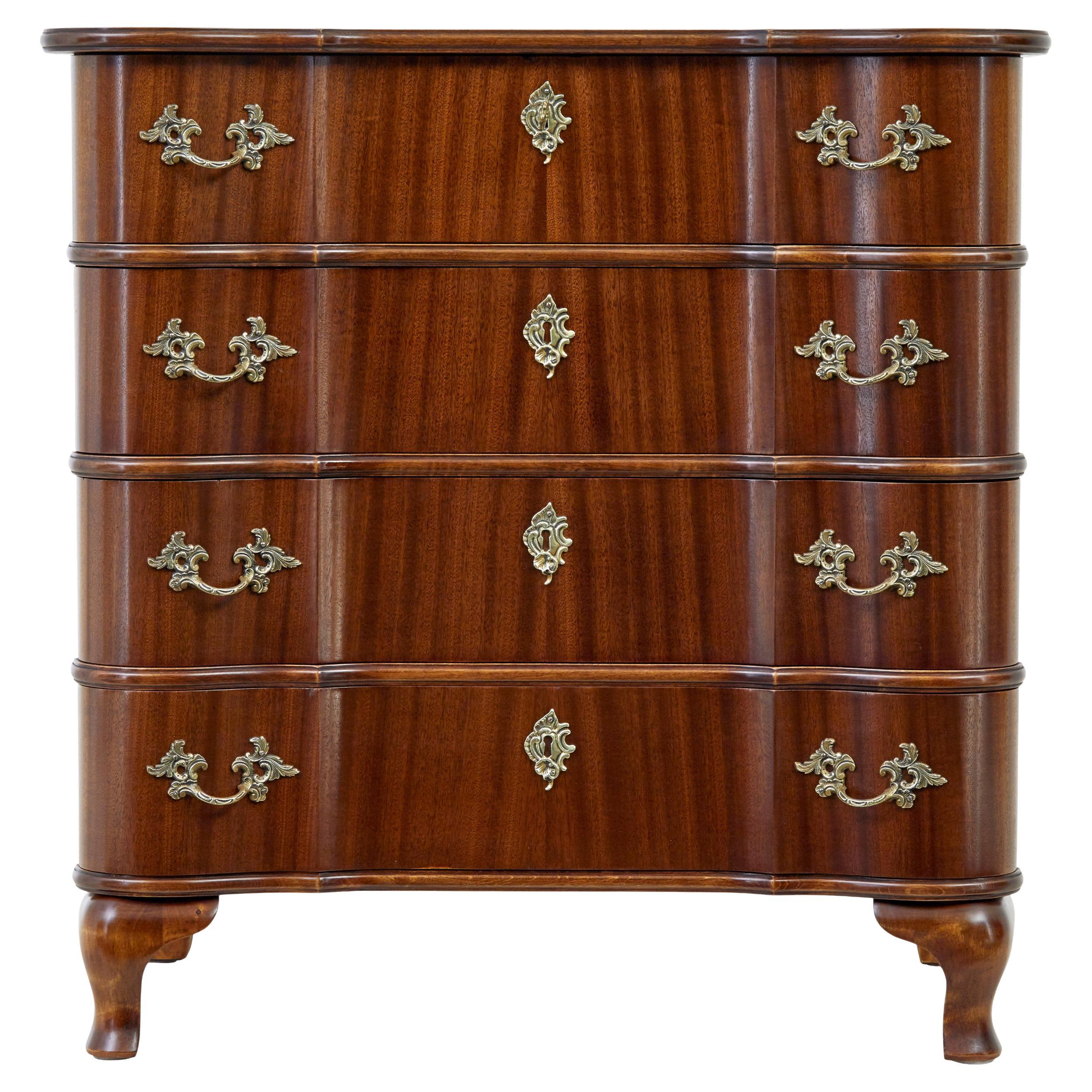 Cassettiera barocca revival scandinava di metà secolo