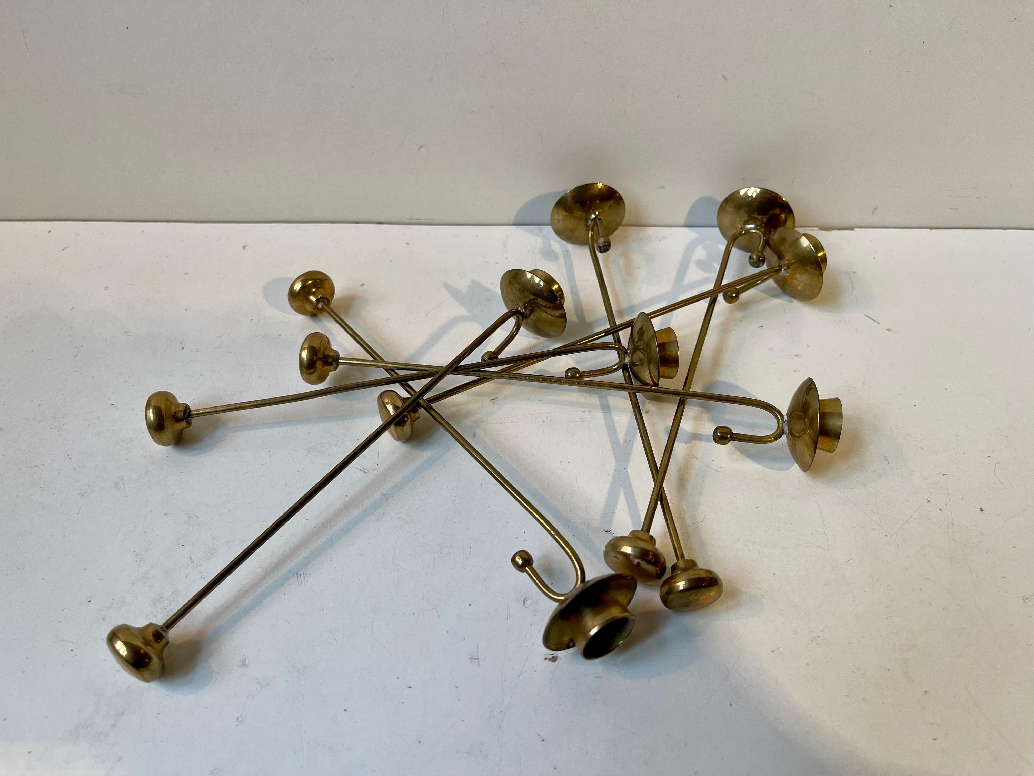 Scandinavo Portacandele scandinavo in ottone di metà secolo - Contrappeso, anni '60 in vendita