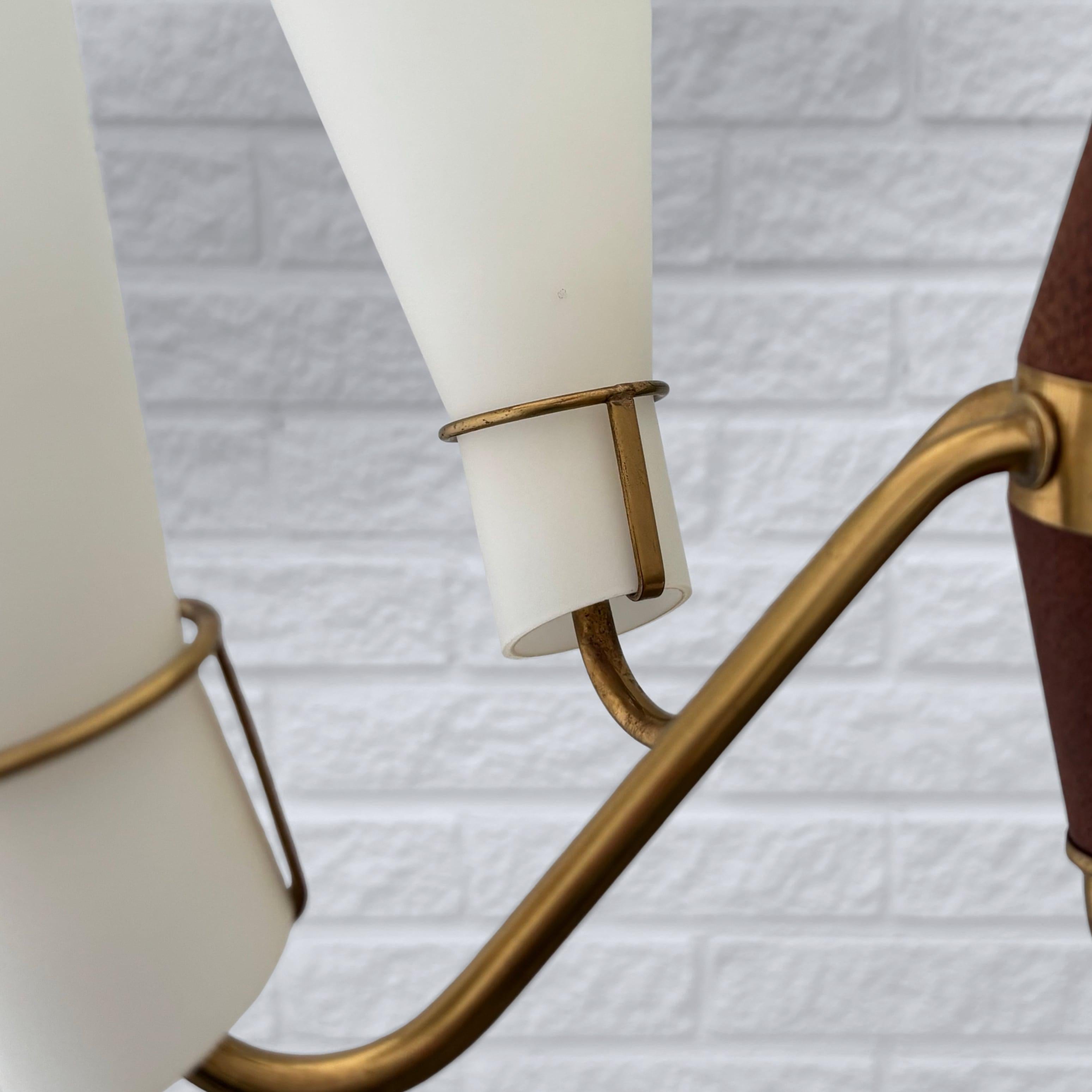 Lampadario scandinavo di metà secolo, paralumi a cono, Svezia, anni '50 in vendita 2