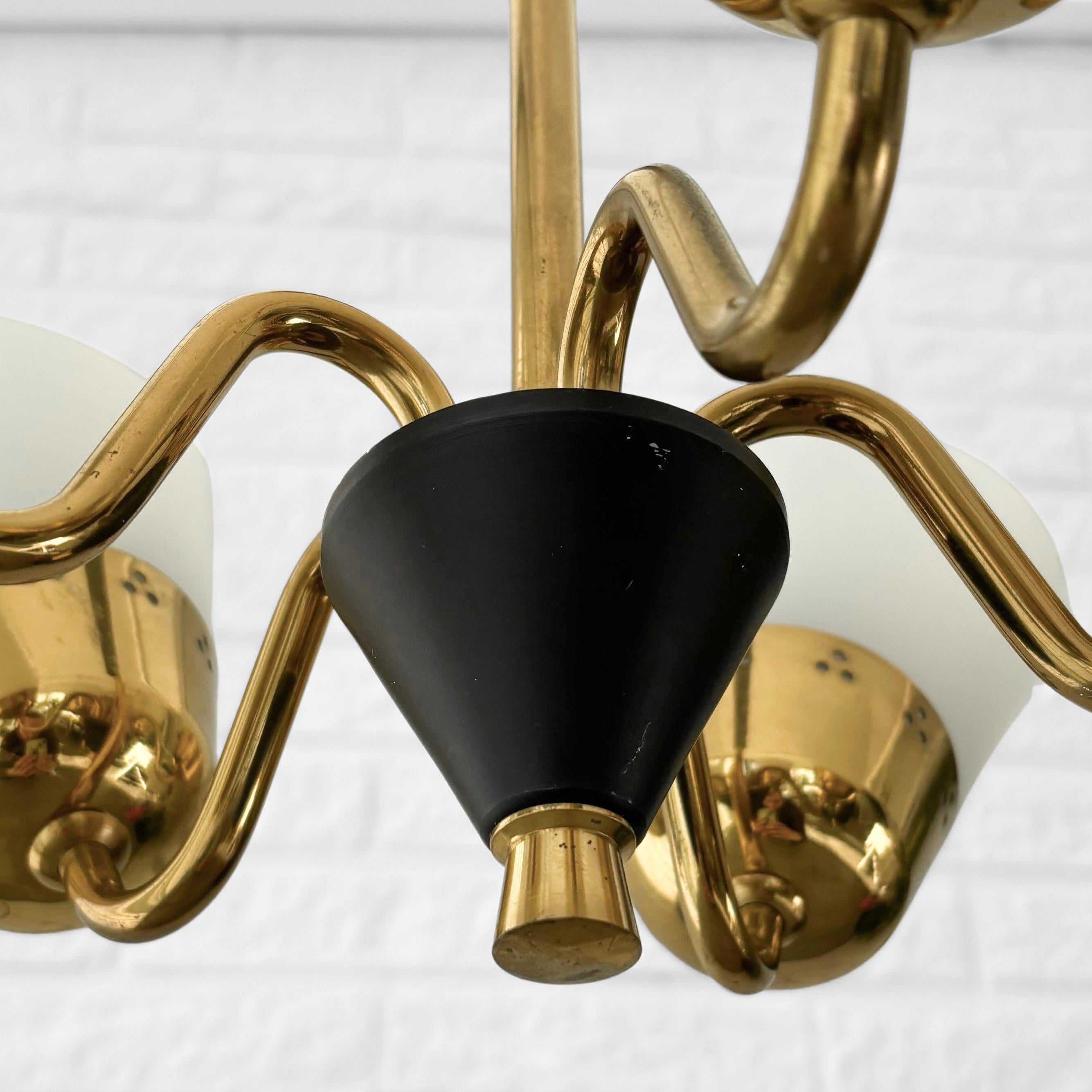 Scandinavian mid-century chandelier, five arms, brass & glass, Sweden, 1940s For Sale 3