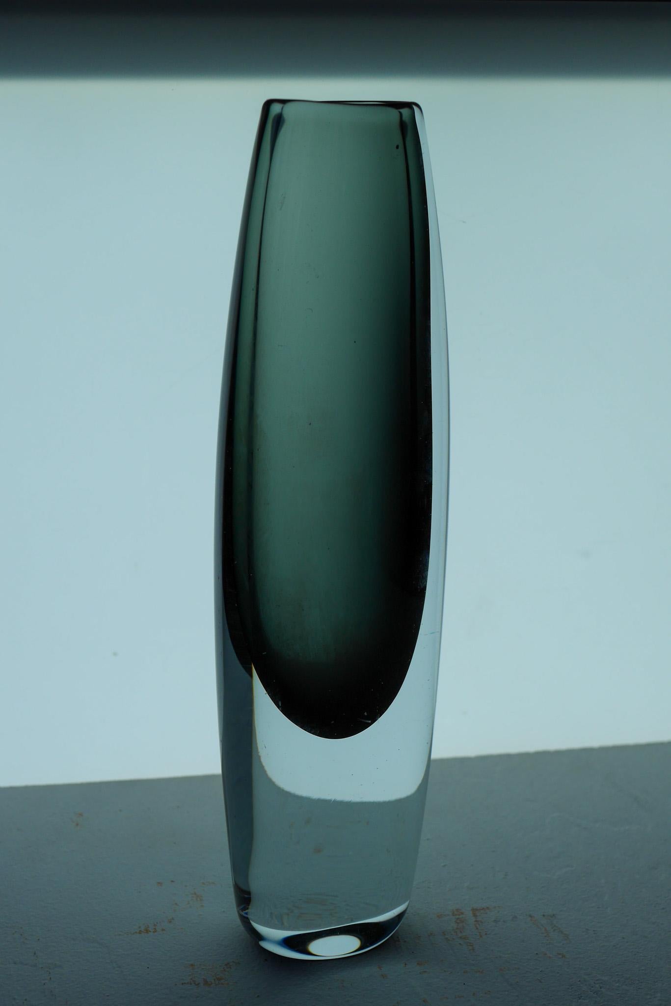Vaso in vetro sommerso di Gunnar Nylund, design scandinavo della metà del secolo scorso in vendita 4