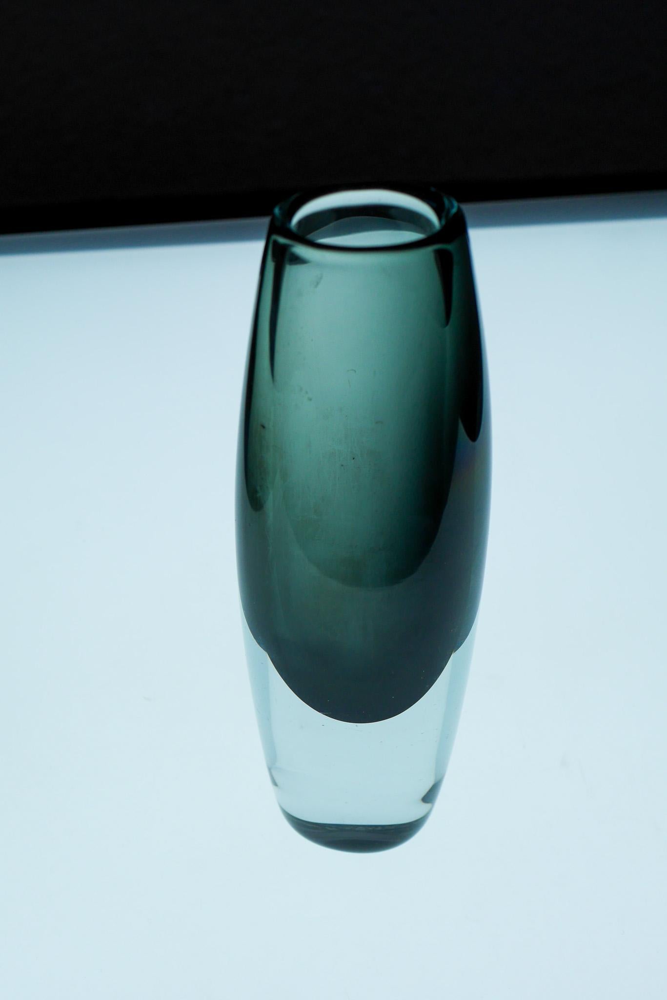 Vaso in vetro sommerso di Gunnar Nylund, design scandinavo della metà del secolo scorso in vendita 6