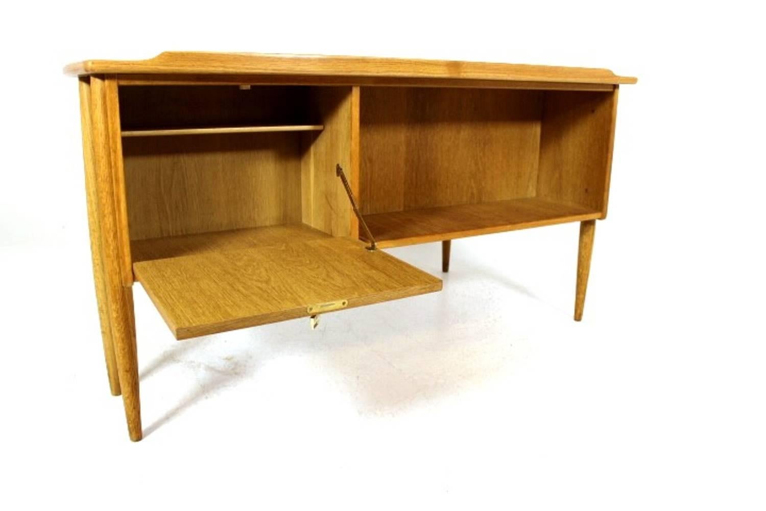 Oak Scandinavian Midcentury Desk by Göran Strand for Lelångs Möbelfabrik, Sweden