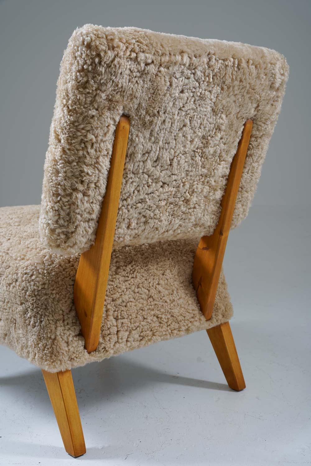 Scandinavian Mid Century Easy Chairs in Sheepskin by Langlos Fabrikker Stranda 1