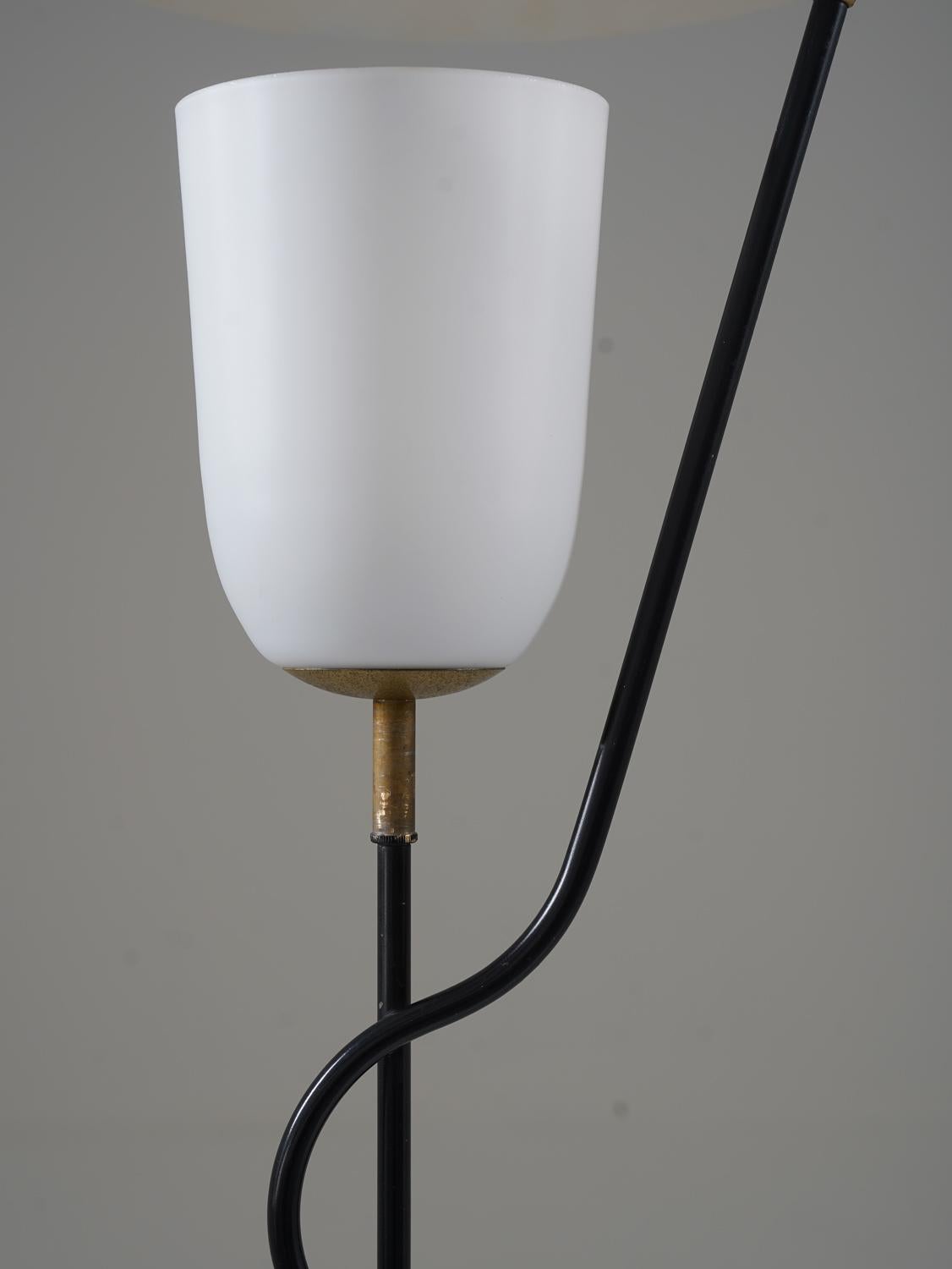 20th Century Scandinavian Mid Century Floor Lamp in Metal and Brass For Sale
