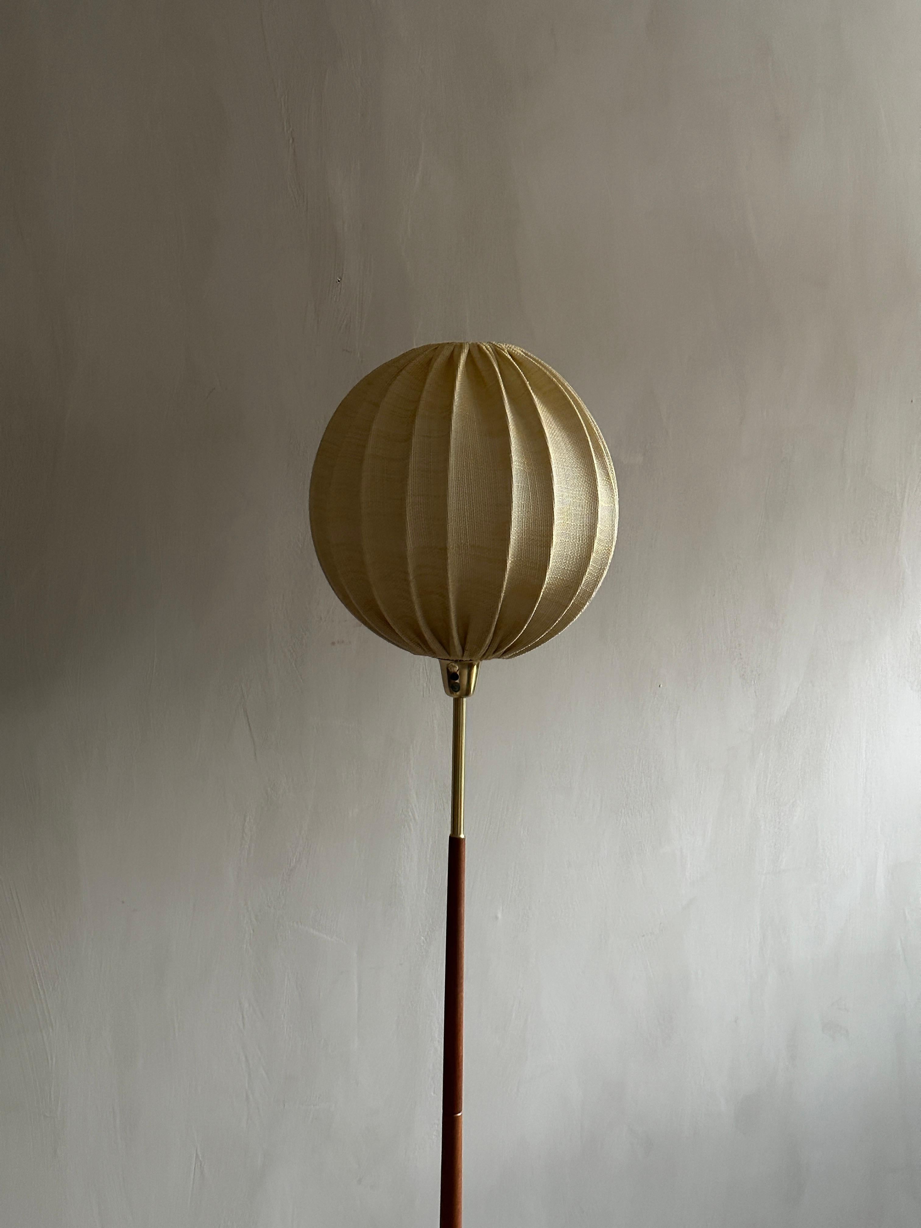 Teak Scandinavian Mid-Century Floor Lamp, Möllers Armatur Eskilstuna, Sweden C. 1950s