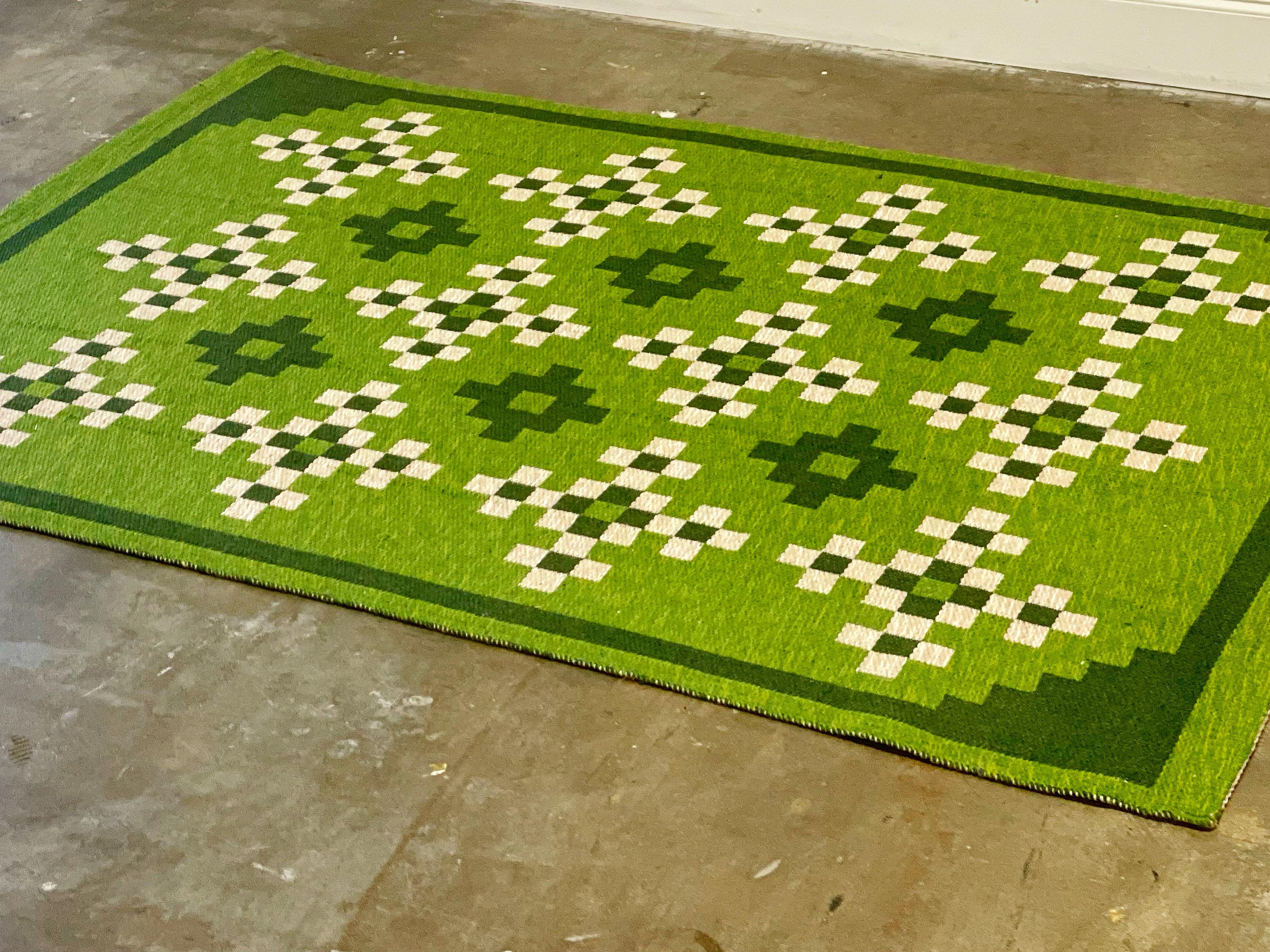 Skandinavischer Rya-Teppich aus grüner Khaki-Wolle aus der Mitte des Jahrhunderts, Tabergs, neu, auf Lager (Skandinavische Moderne) im Angebot