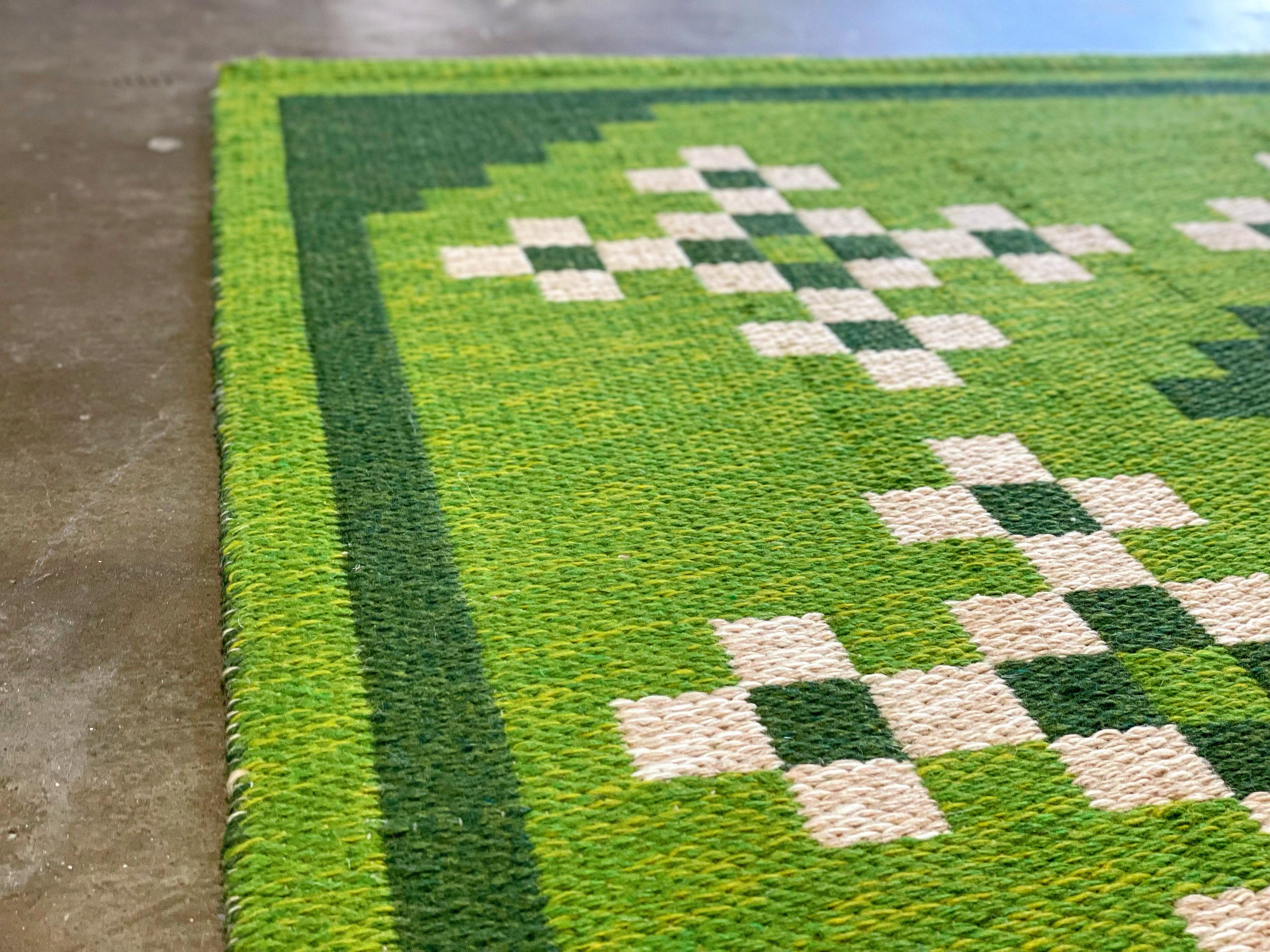 Skandinavischer Rya-Teppich aus grüner Khaki-Wolle aus der Mitte des Jahrhunderts, Tabergs, neu, auf Lager im Angebot 3