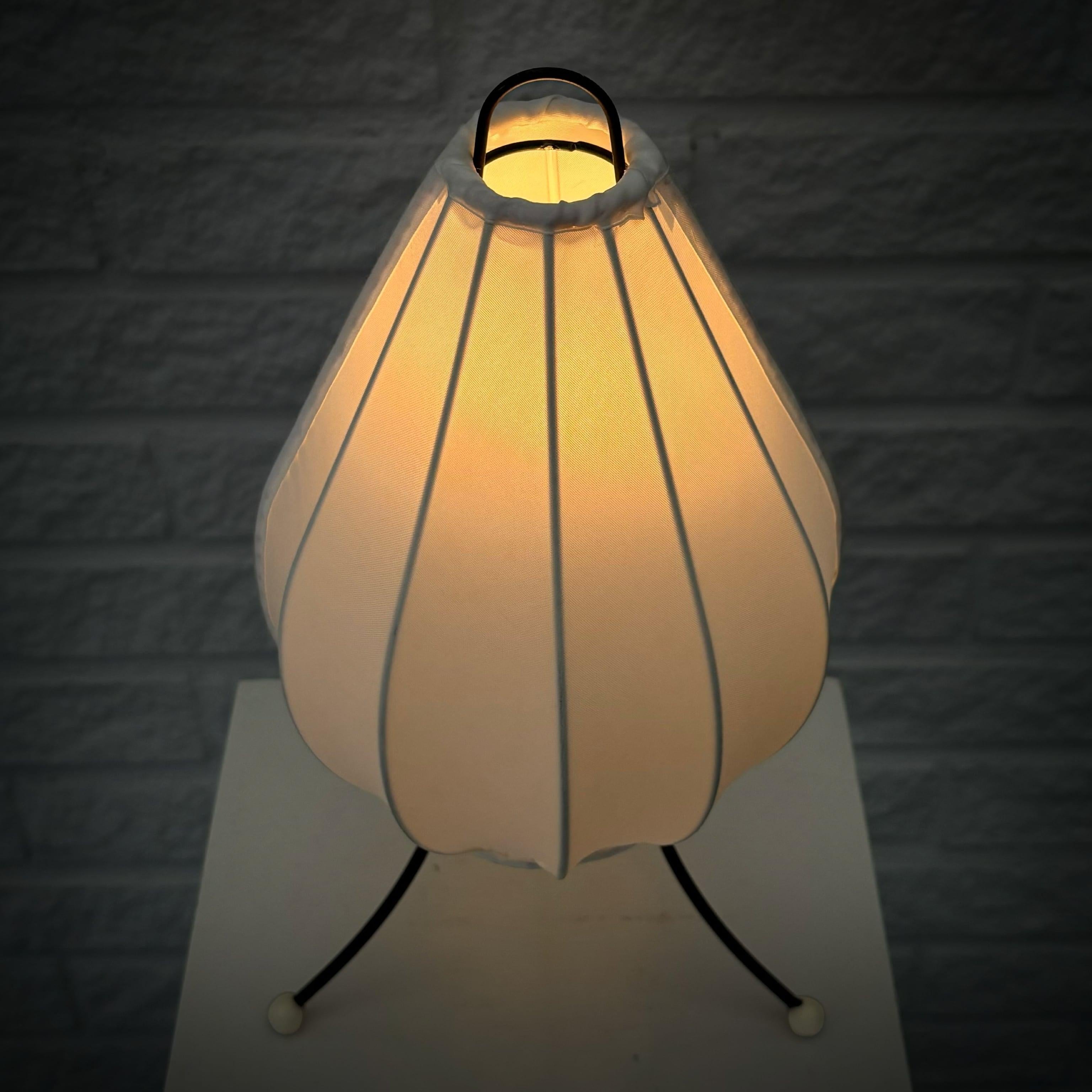 Scandinavian mid century lantern table lamp, Sweden 1950s In Good Condition For Sale In Forserum, SE