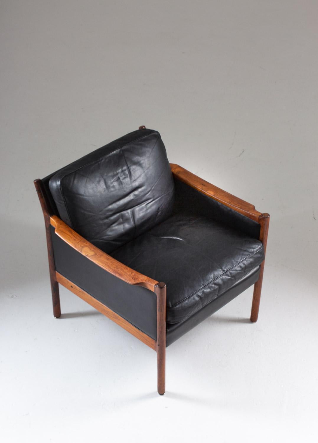 Norwegian Scandinavian Midcentury Leather and Rosewood Lounge Chairs by Torbjørn Afdal For Sale