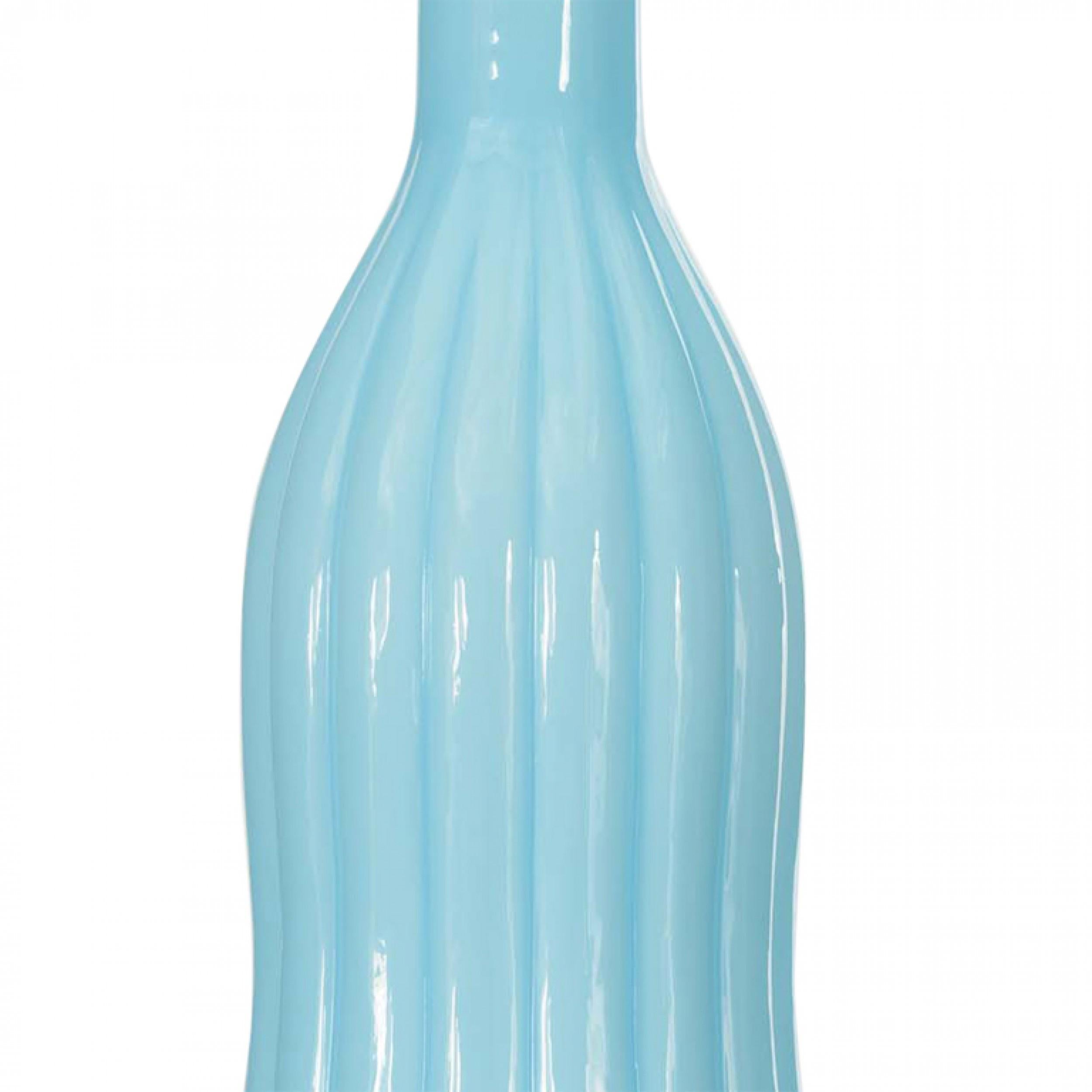 Mid-Century moderno Vaso scandinavo a bocciolo azzurro di metà secolo in vendita