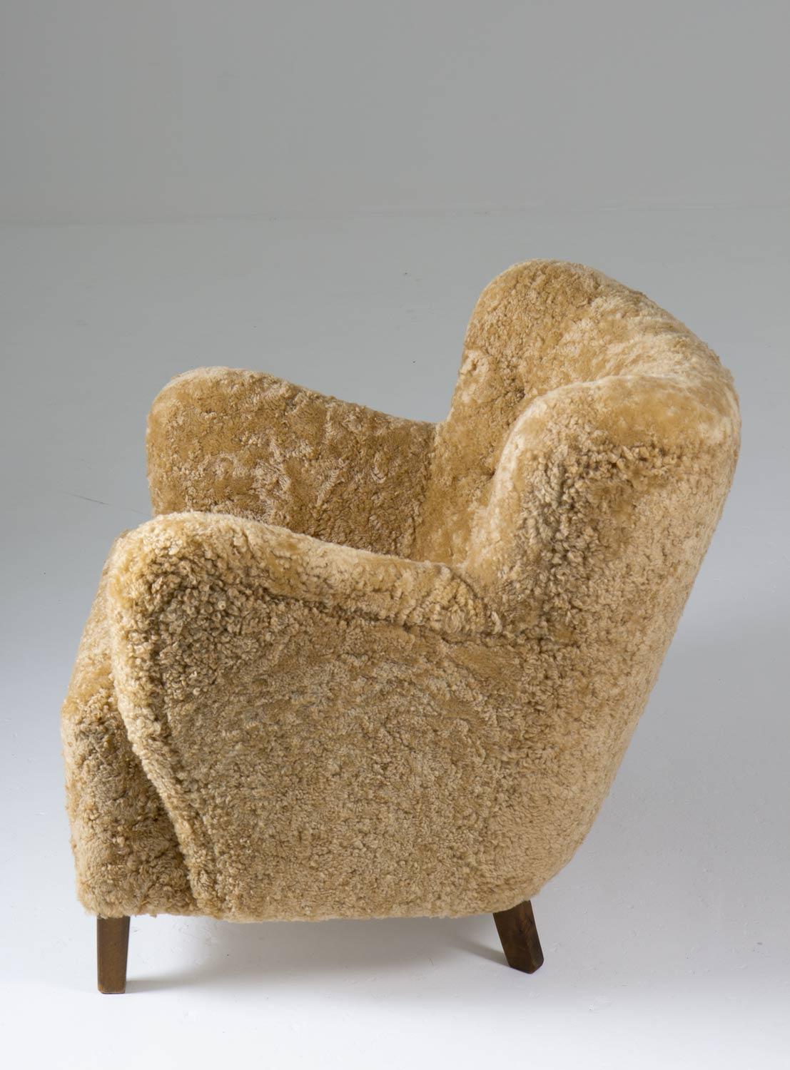 Scandinavian Mid Century Lounge Chair in Sheepskin In Good Condition In Karlstad, SE