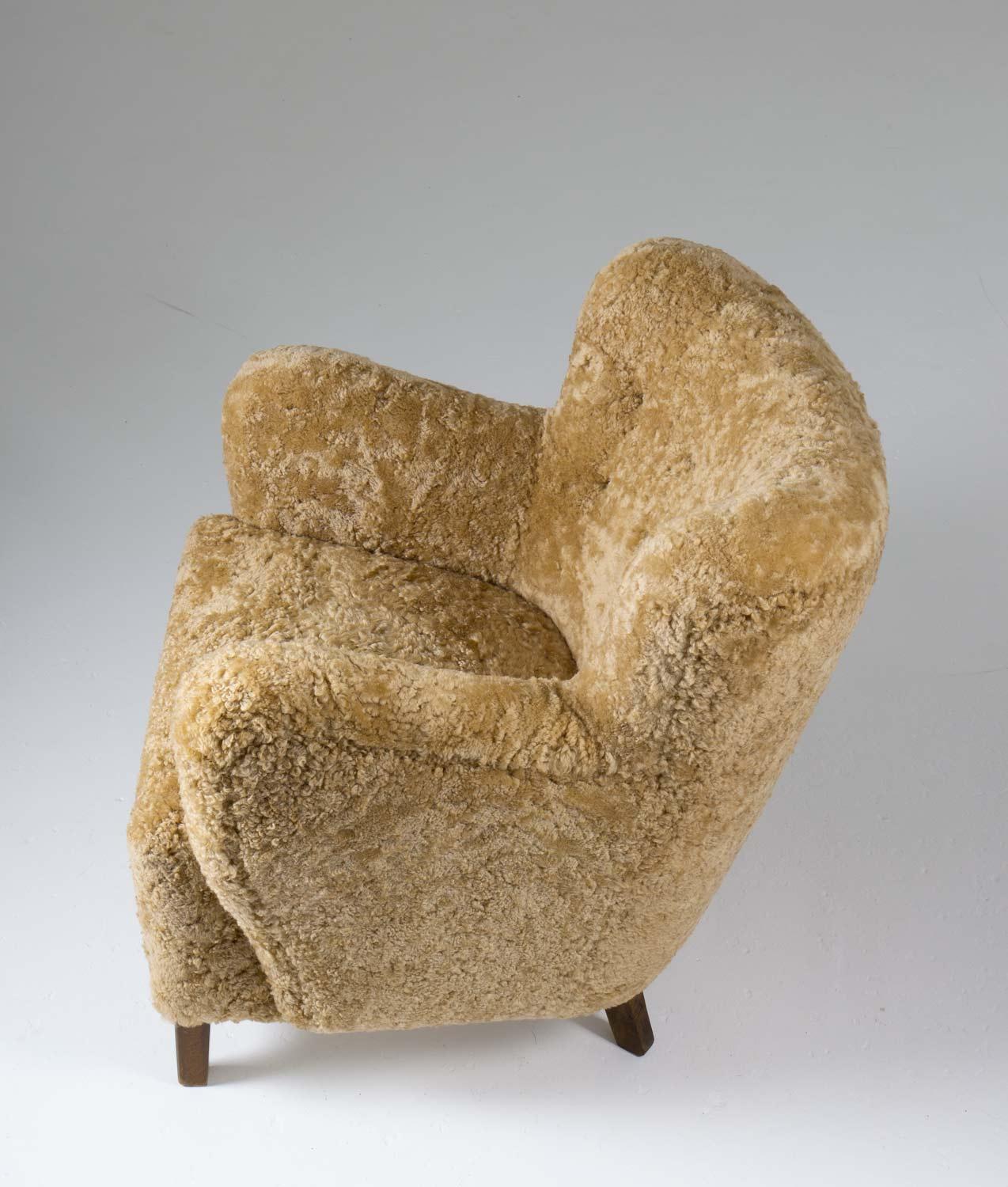 20th Century Scandinavian Mid Century Lounge Chair in Sheepskin