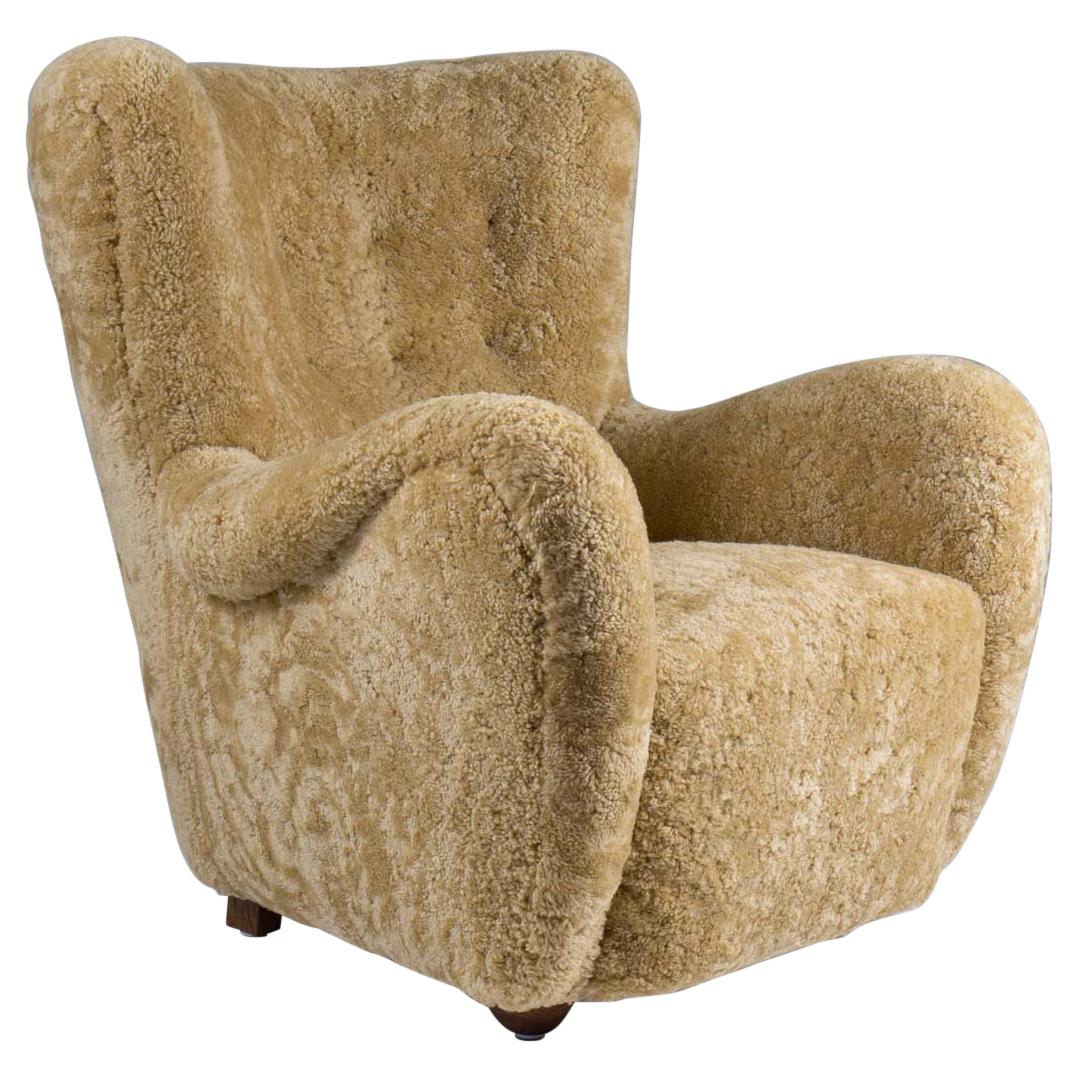 Scandinavian Mid Century Lounge Chair in Sheepskin