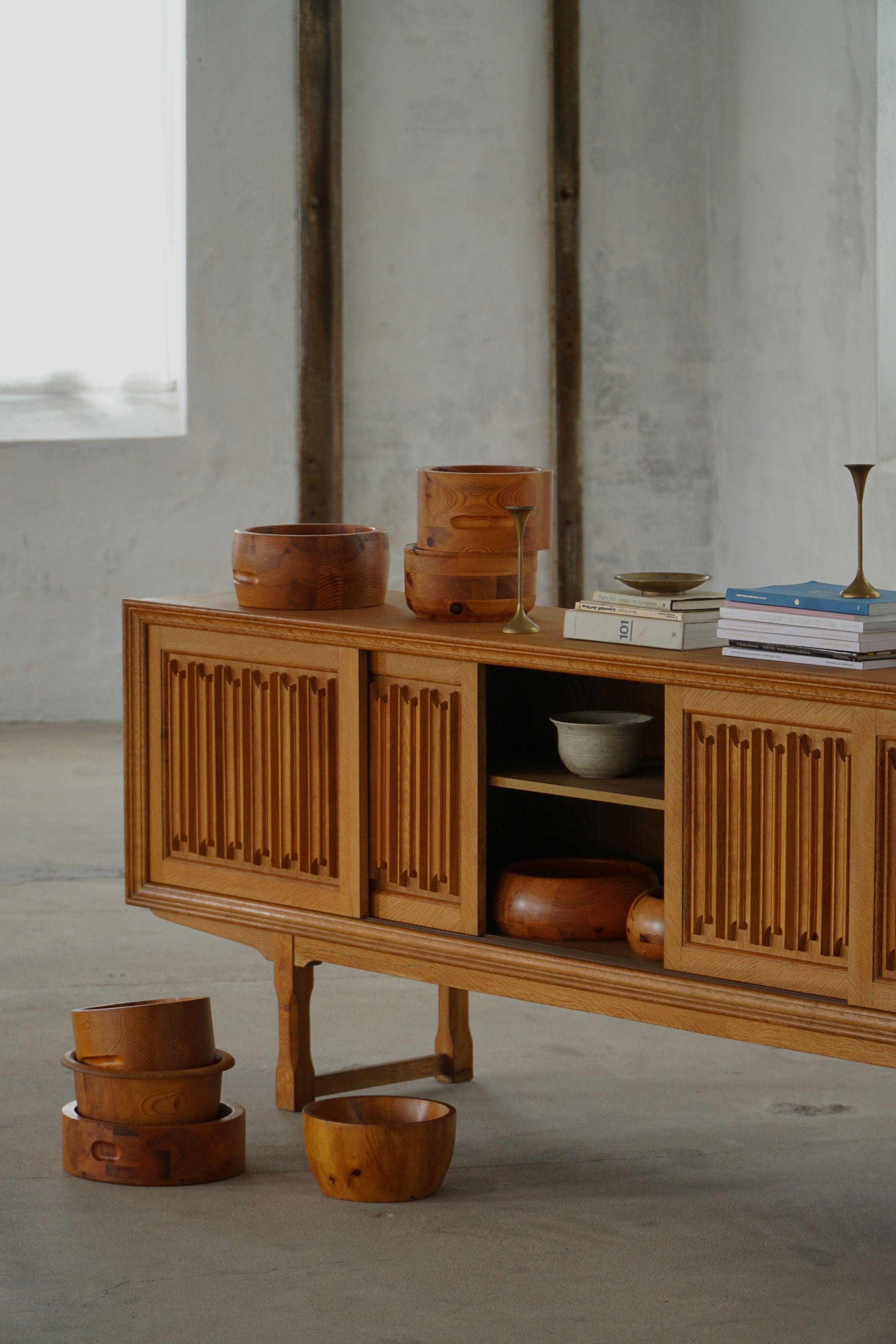 Credenza bassa scandinava di metà secolo in Oak di un ebanista danese, anni '60 in vendita 5
