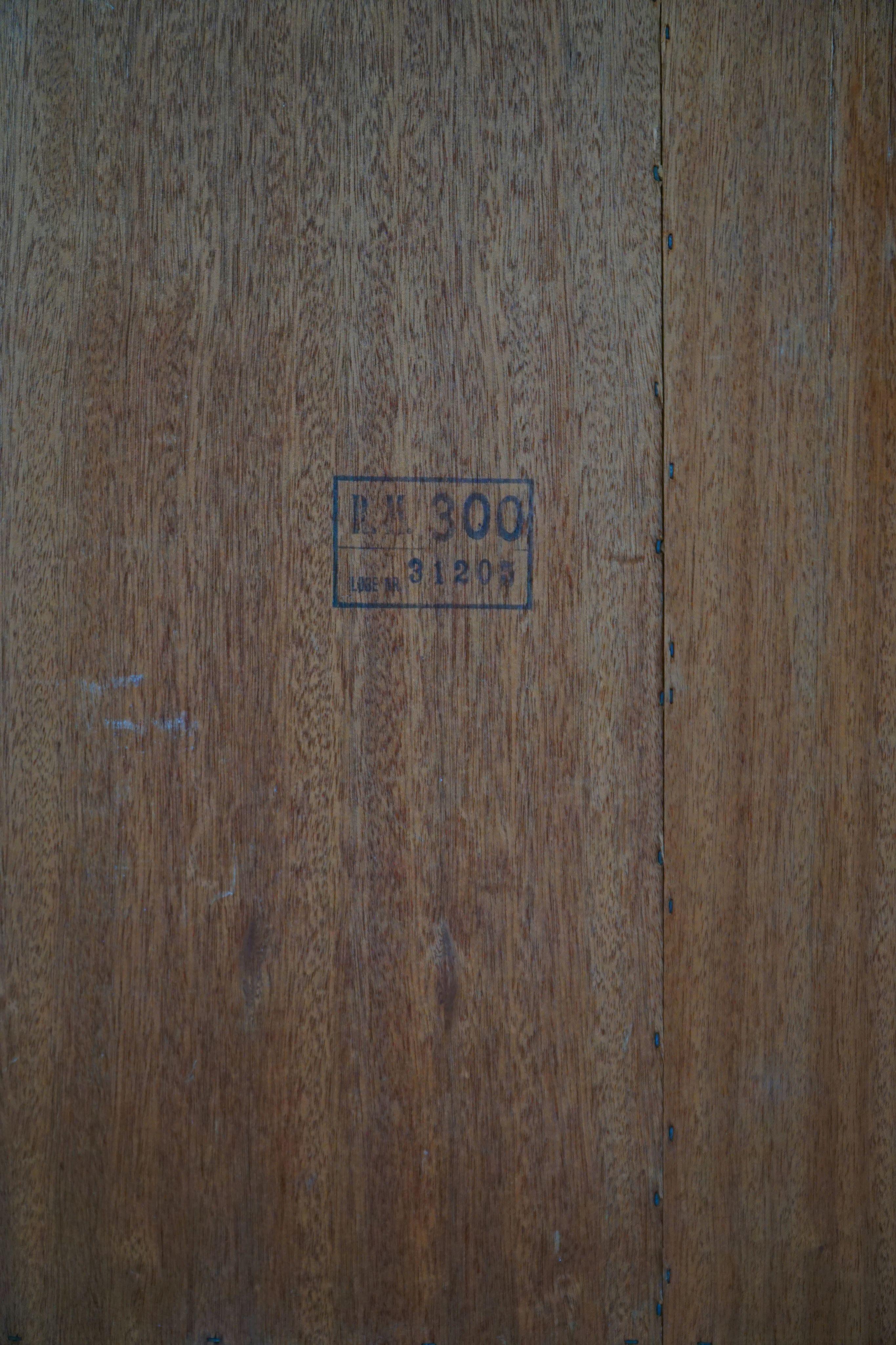Credenza bassa scandinava di metà secolo in Oak di un ebanista danese, anni '60 in vendita 10