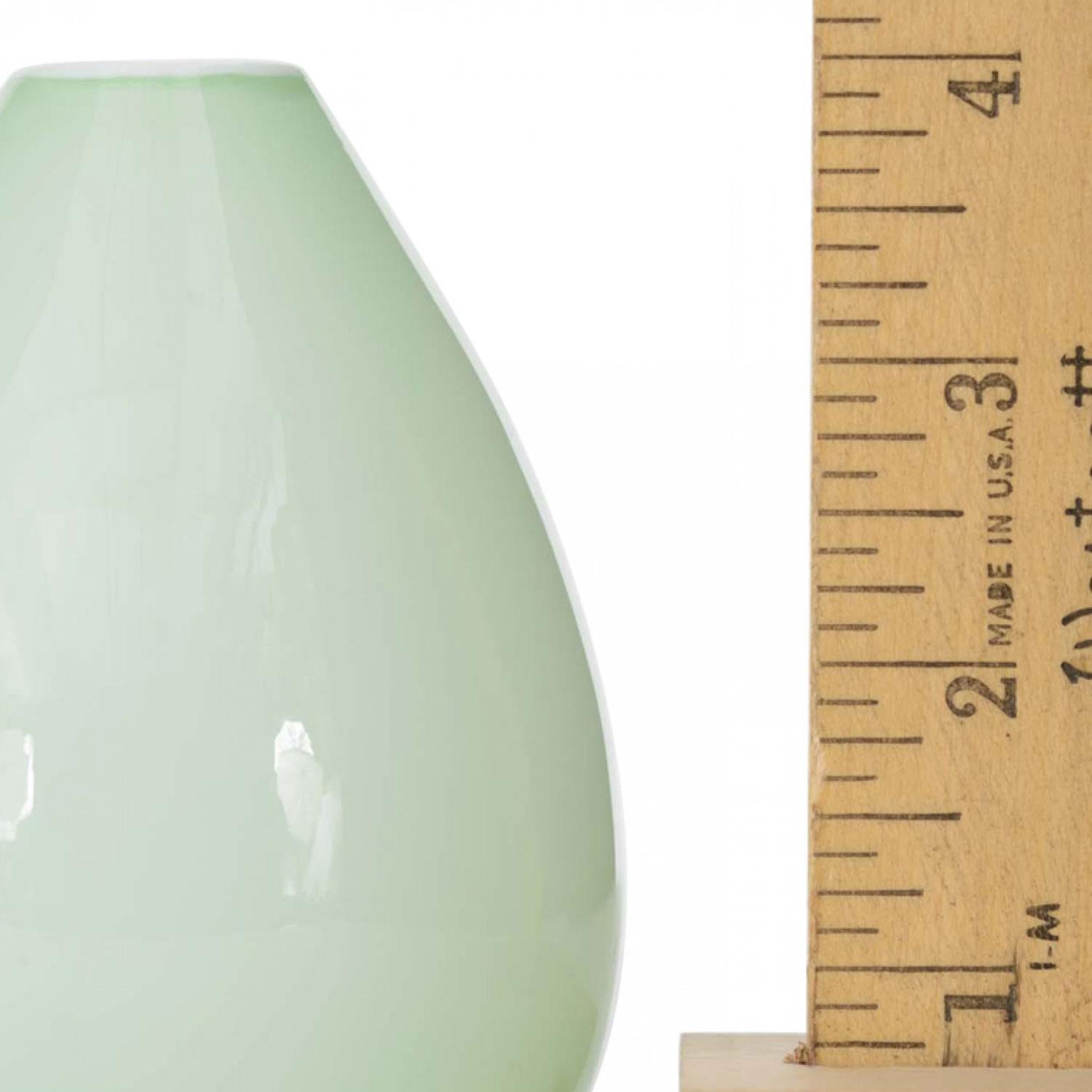 Scandinavian Mid-Century Mint Green Glass Bud Vase In condizioni buone in vendita a Queens, NY