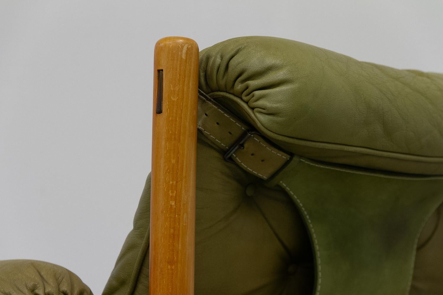 Sillón escandinavo moderno de mediados de siglo Arne Norell, Suecia Años 70. Cuero en venta