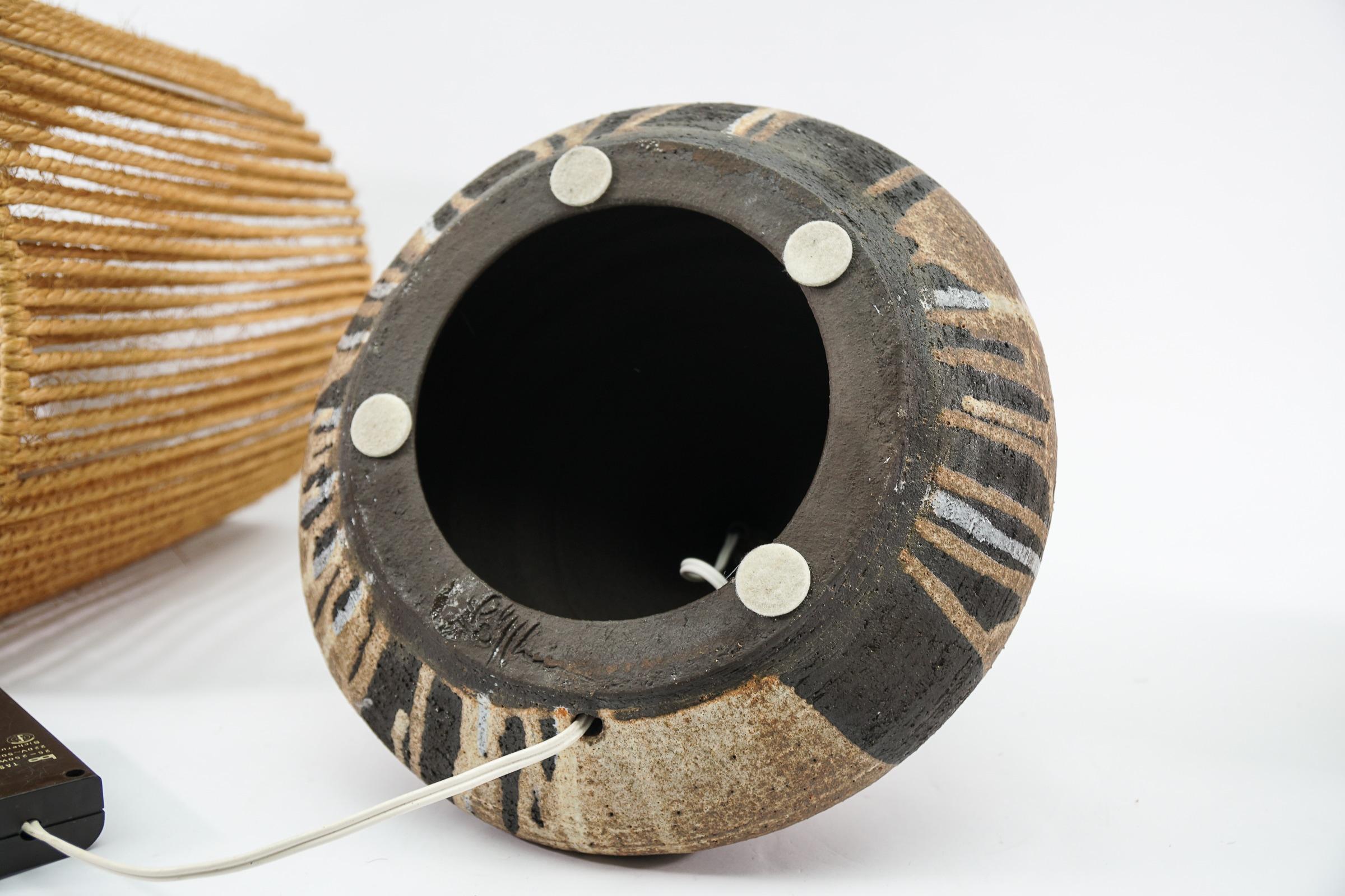 Lampada da tavolo scandinava in ceramica della metà del secolo scorso, anni '60 in vendita 6