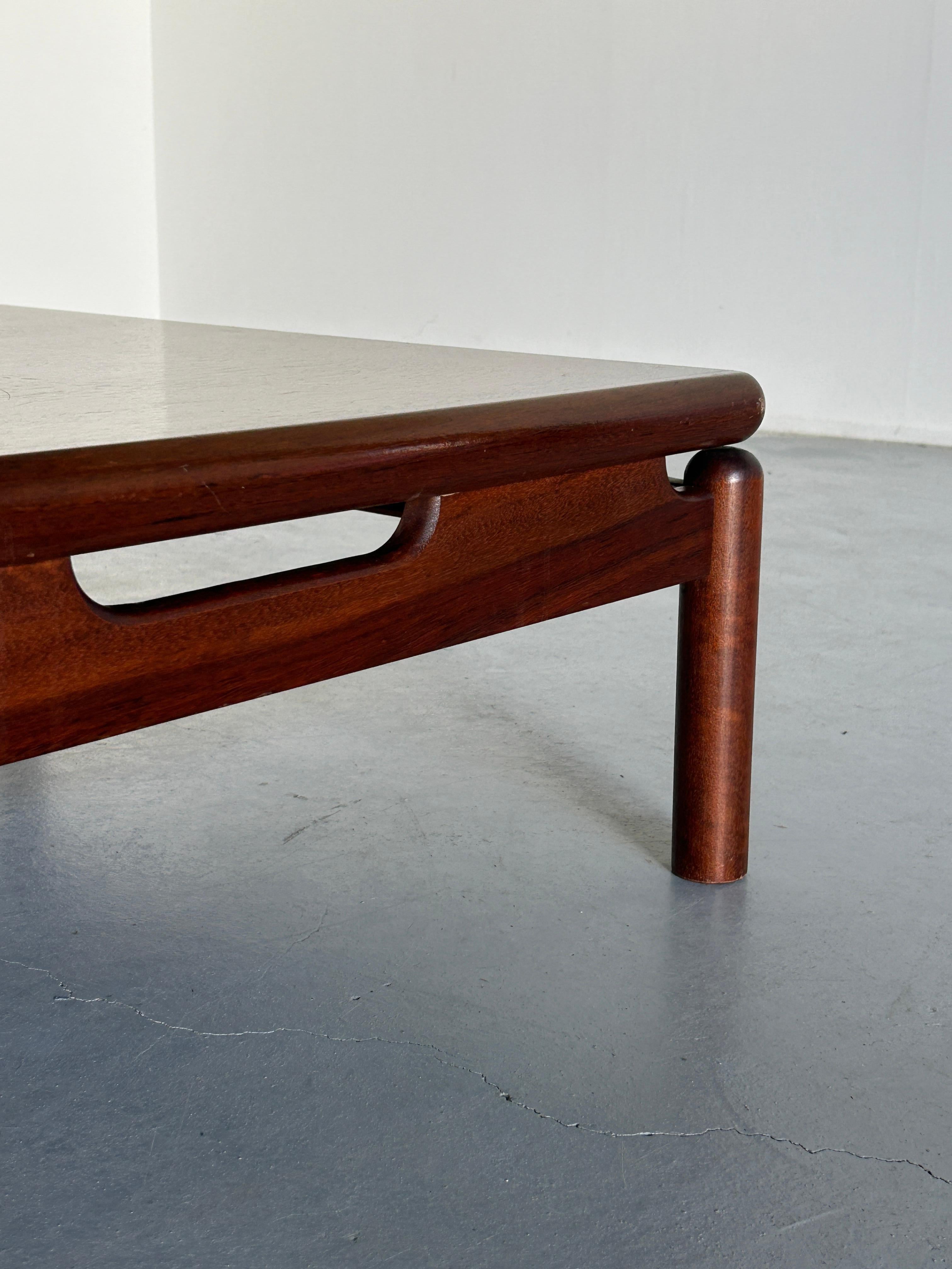 Late 20th Century Scandinavian Mid-Century-Modern Coffee Table in Rosewood by Opal Möbel, 1970s 
