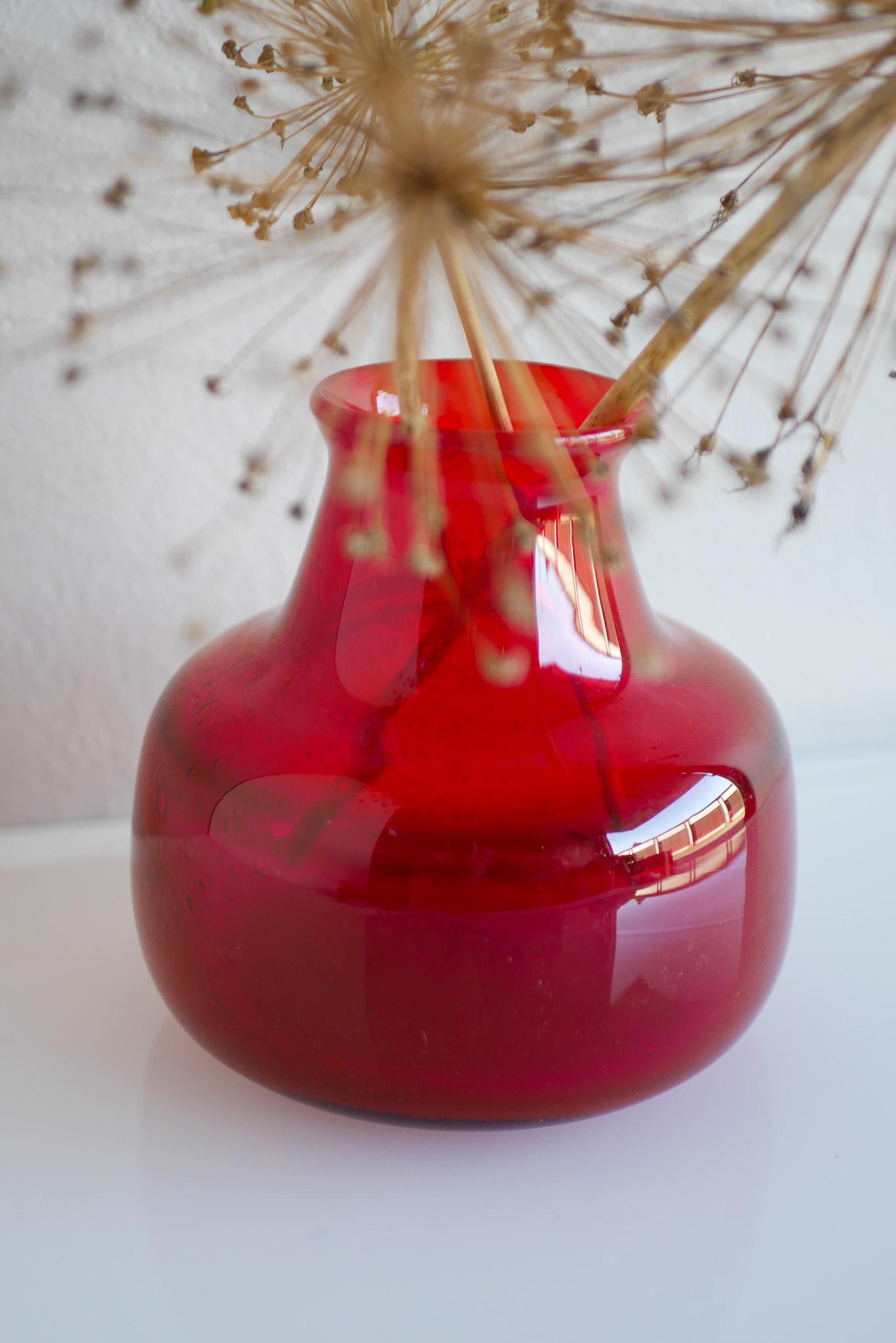 Vaso in vetro artistico di Erik Höglund, Svezia, dal design scandinavo di metà secolo moderno in vendita 2
