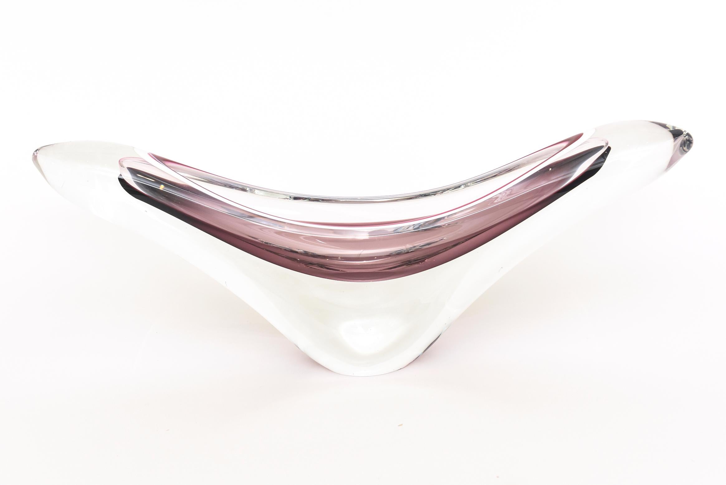 Scandinavian Mid-Century Modern Glass Pink Red Bowl by Paul Kedelv for Flygsfors For Sale 5