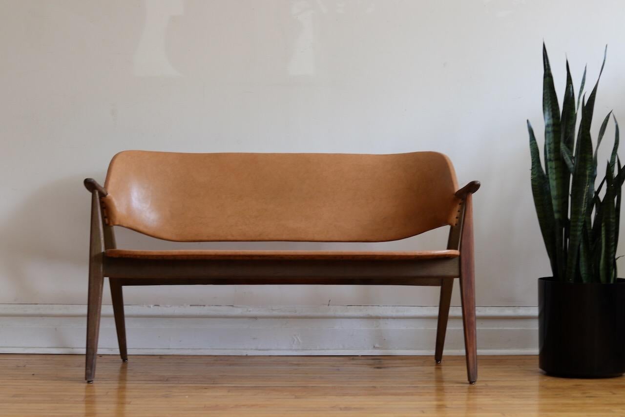 Scandinavian Mid-Century Modern Leather Loveseat Sofa Bench In Good Condition In Brooklyn, NY